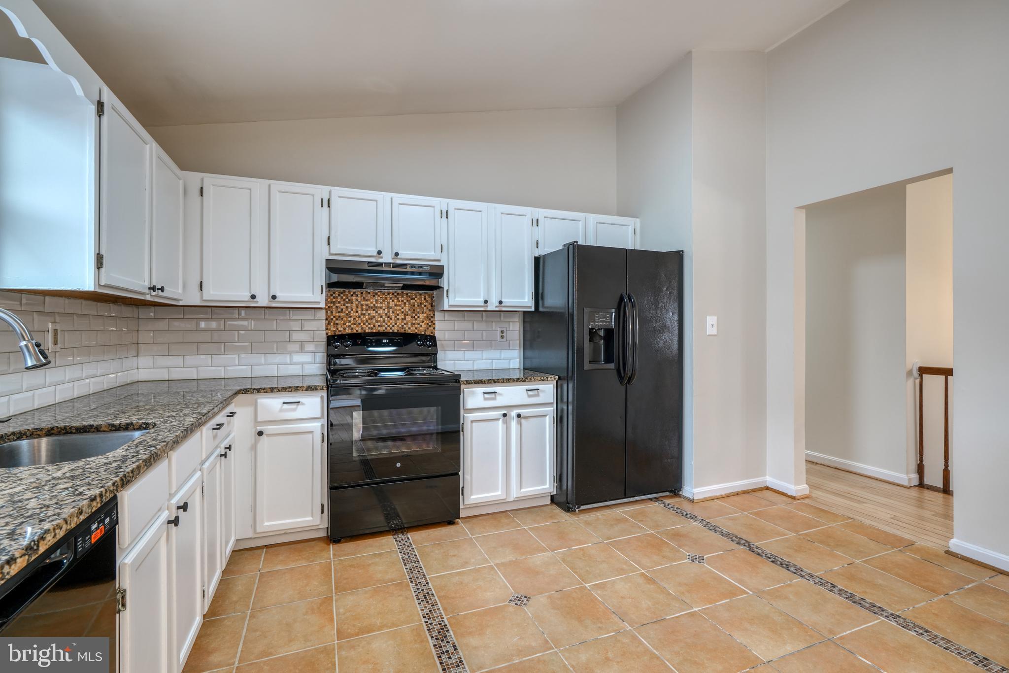 RANDALLFIELDS - Residential