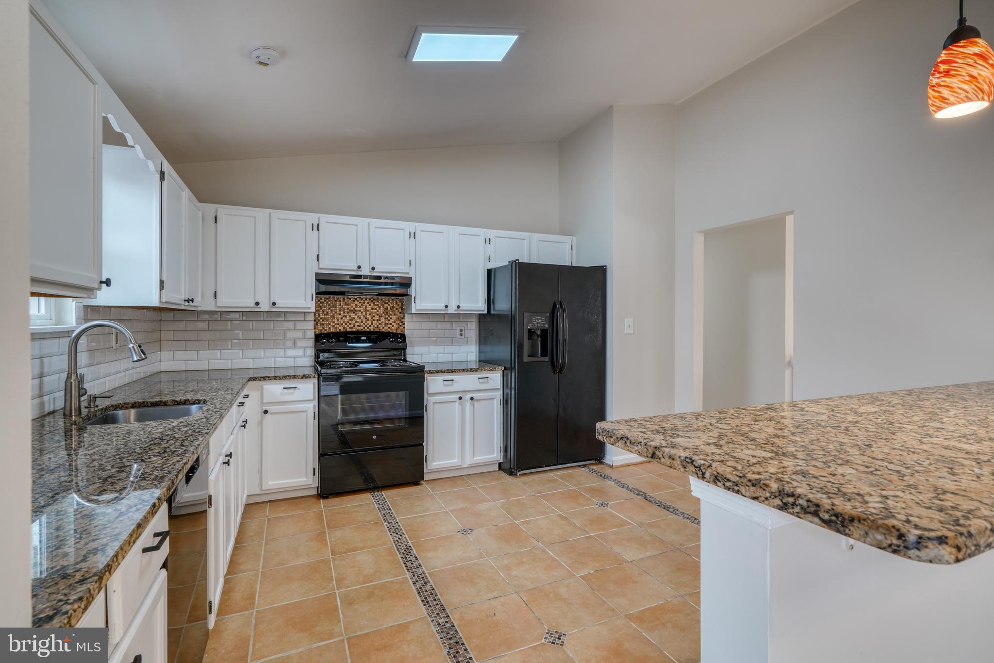 RANDALLFIELDS - Residential