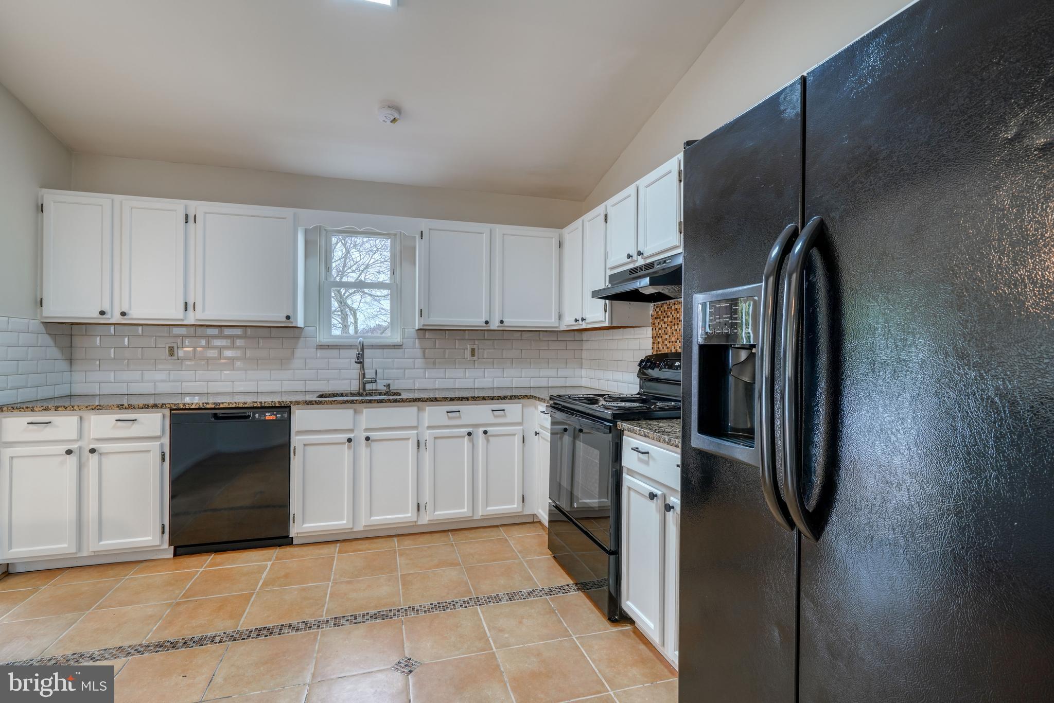 RANDALLFIELDS - Residential