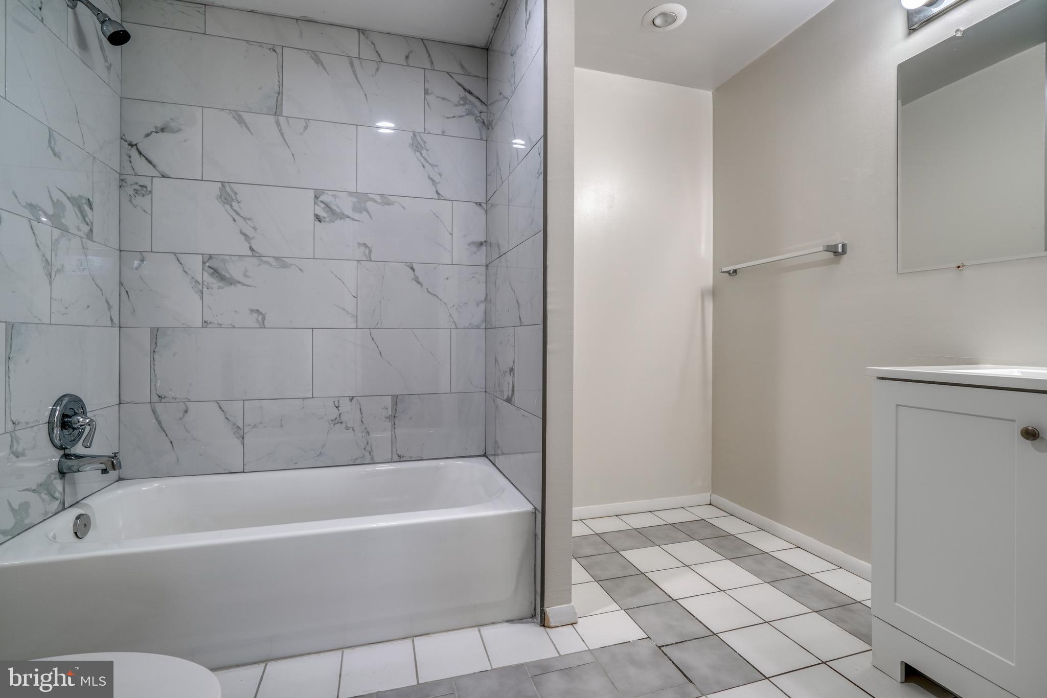 RANDALLFIELDS - Residential