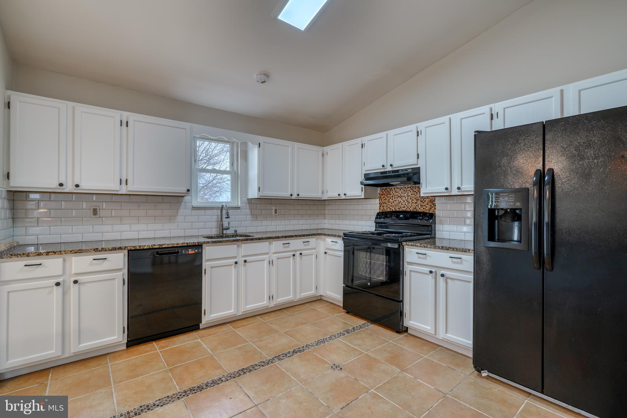 RANDALLFIELDS - Residential