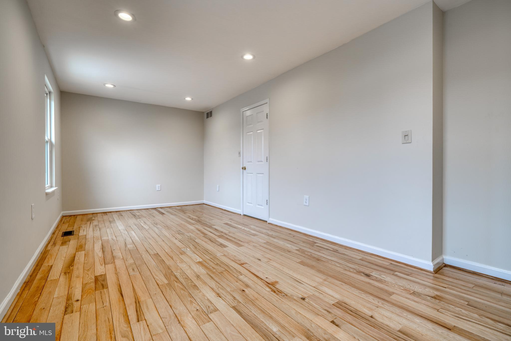 RANDALLFIELDS - Residential