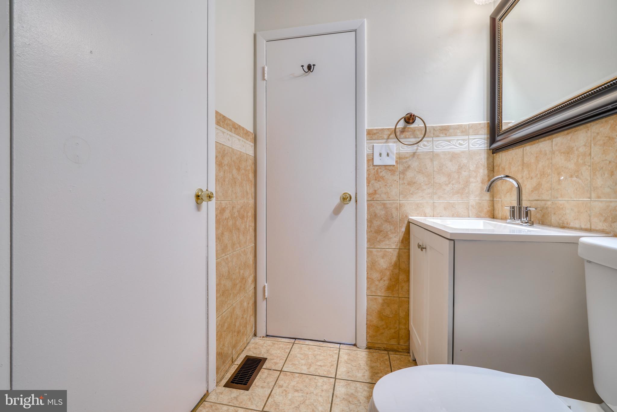 RANDALLFIELDS - Residential