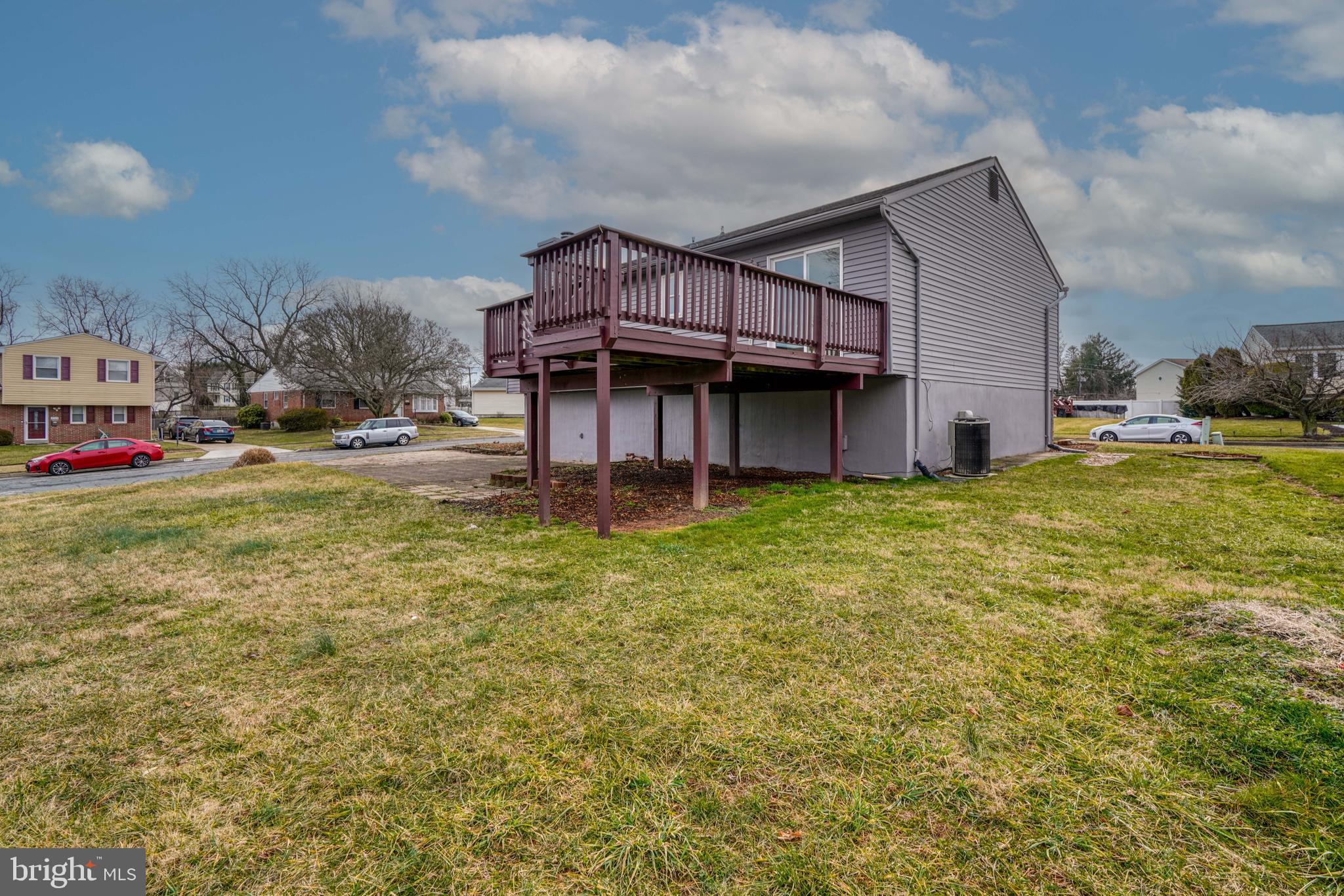 RANDALLFIELDS - Residential