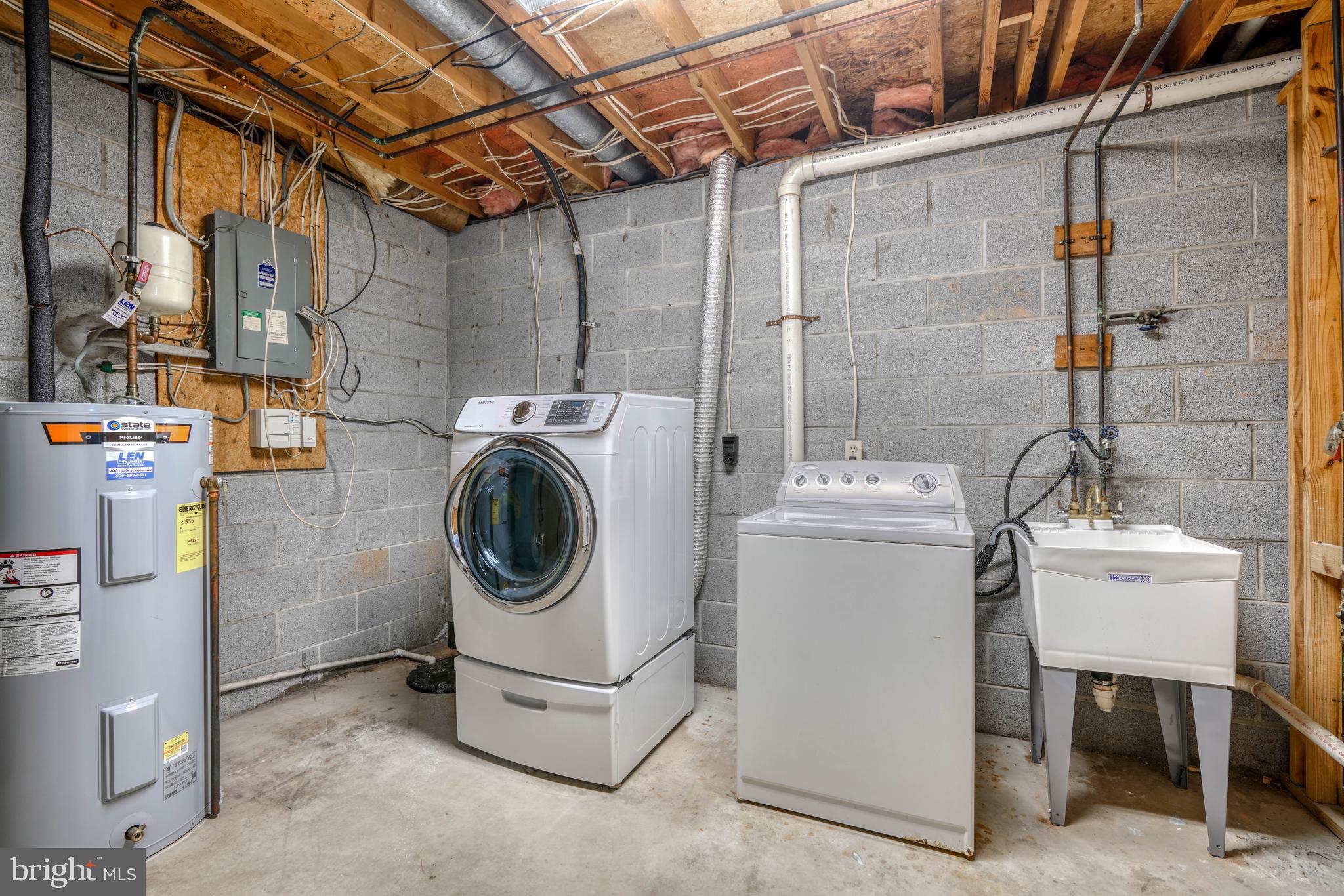 RANDALLFIELDS - Residential