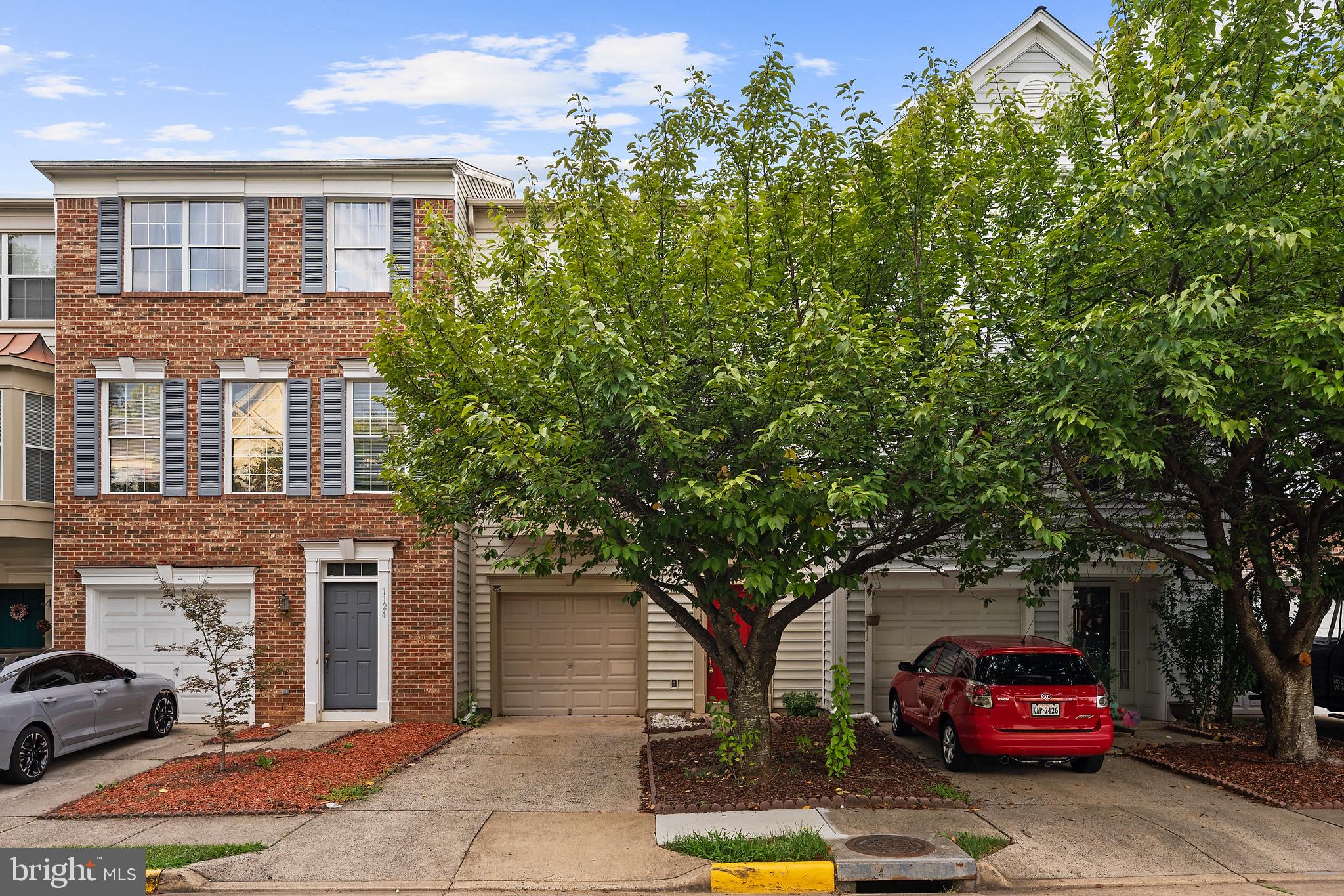 1122 CYPRESS TREE PLACE
