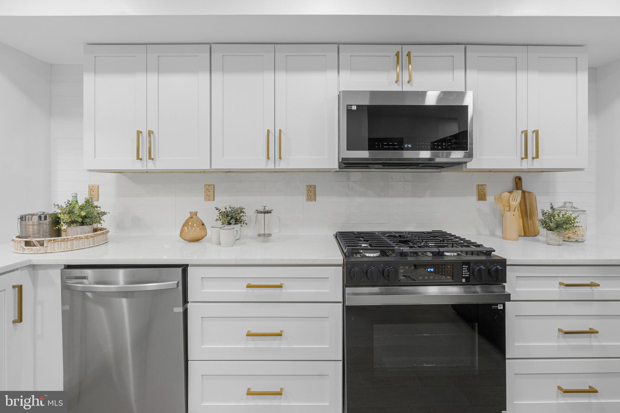 BROADWAY EAST - Residential