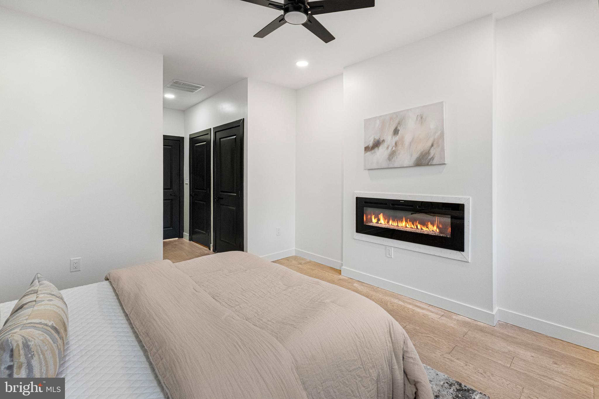 BROADWAY EAST - Residential