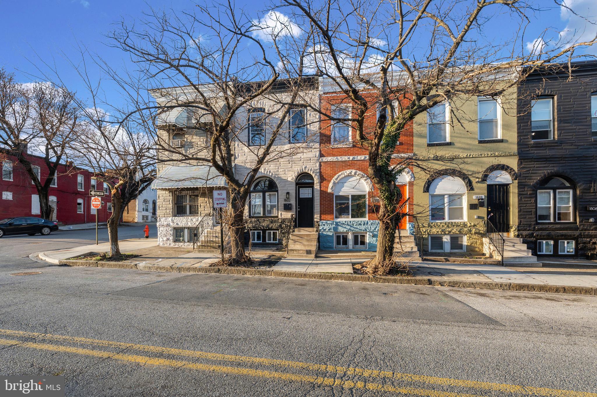 1802 E LAFAYETTE AVENUE