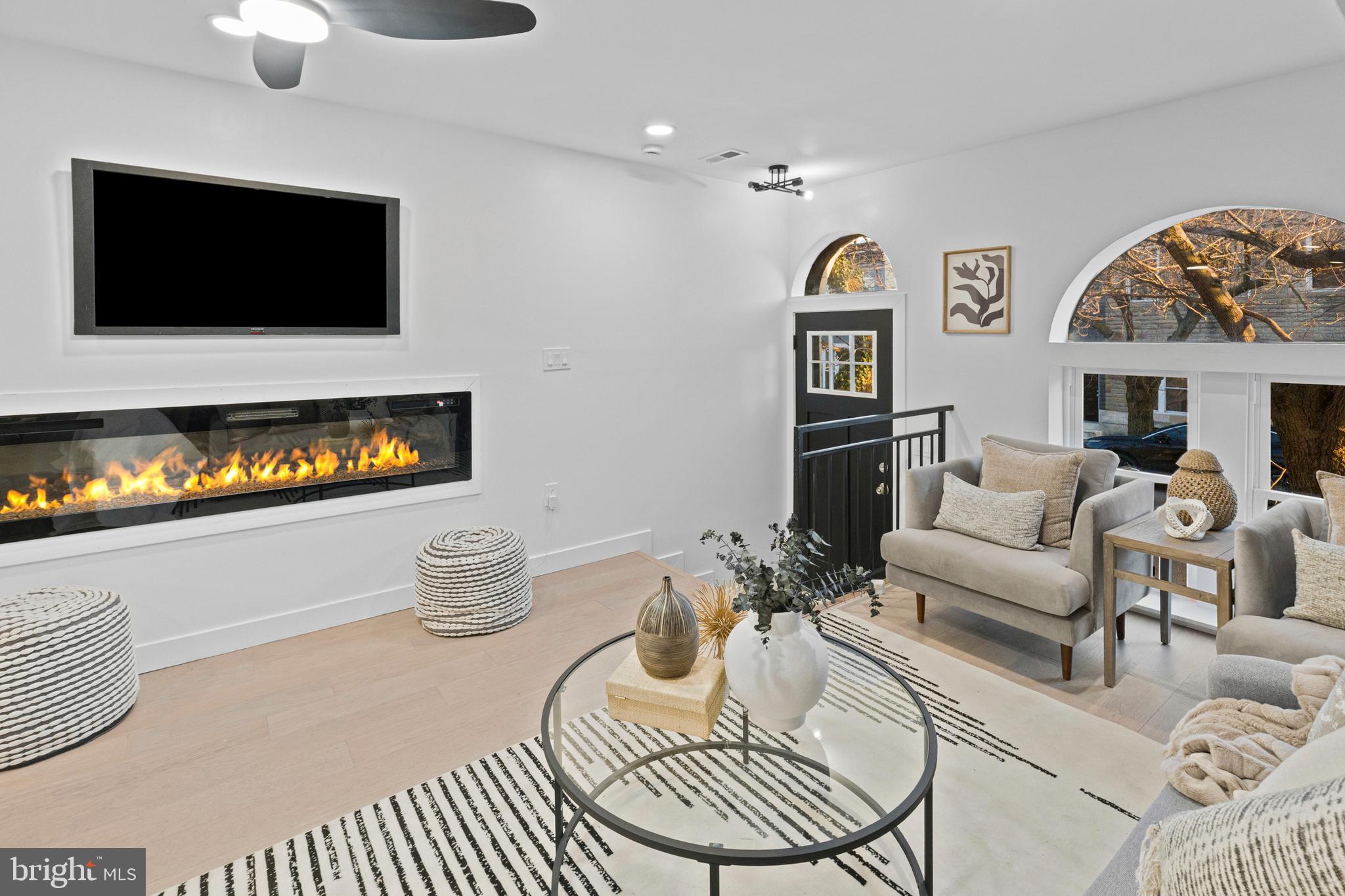 BROADWAY EAST - Residential