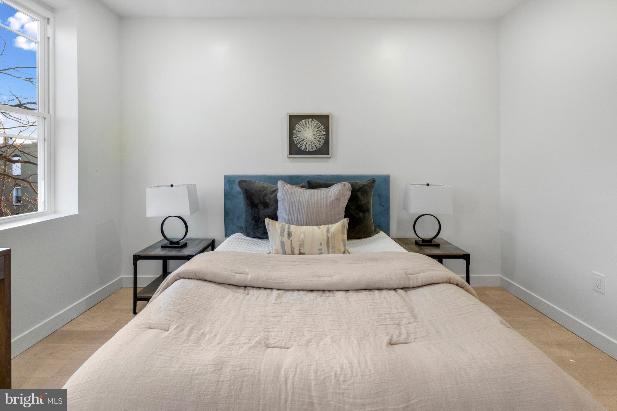 BROADWAY EAST - Residential