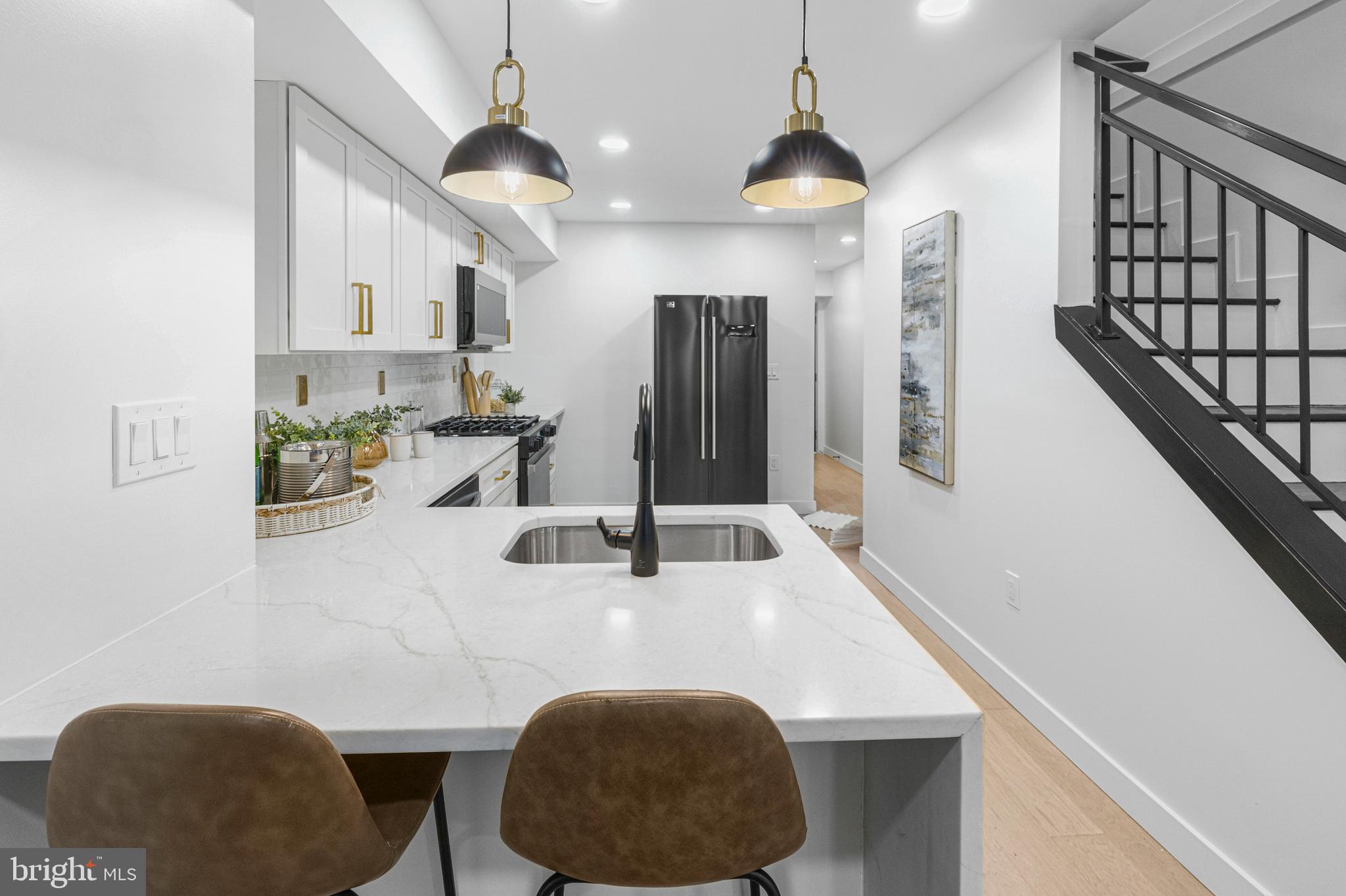 BROADWAY EAST - Residential