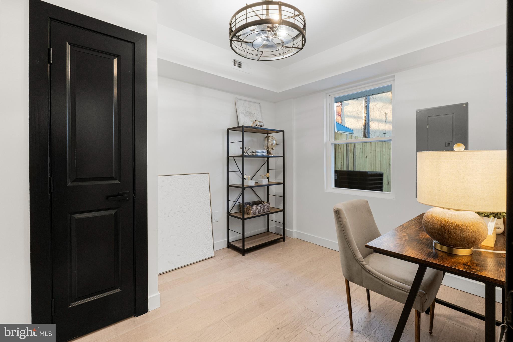 BROADWAY EAST - Residential