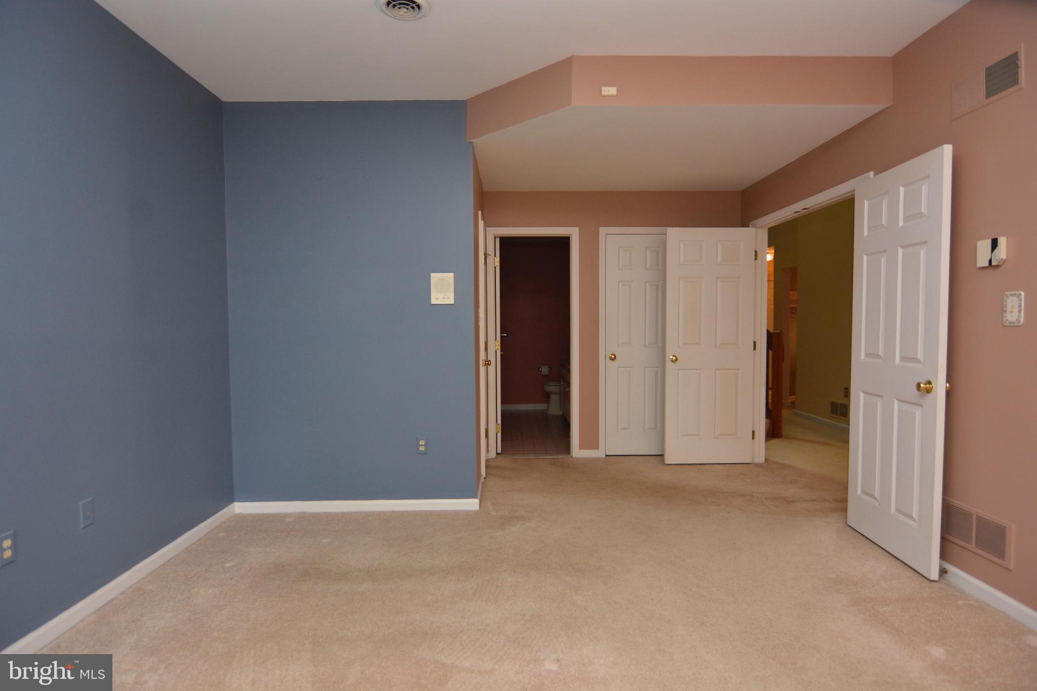 SPRING RIDGE - Residential