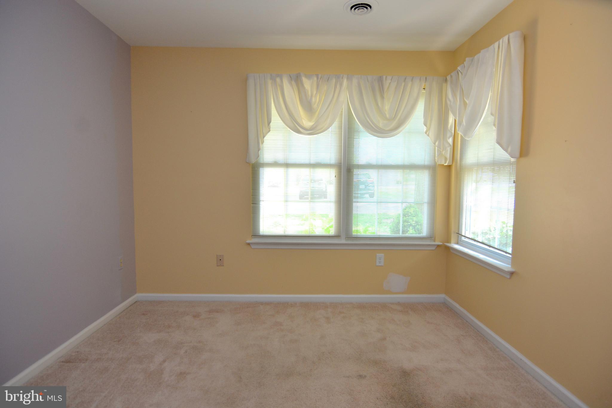 SPRING RIDGE - Residential