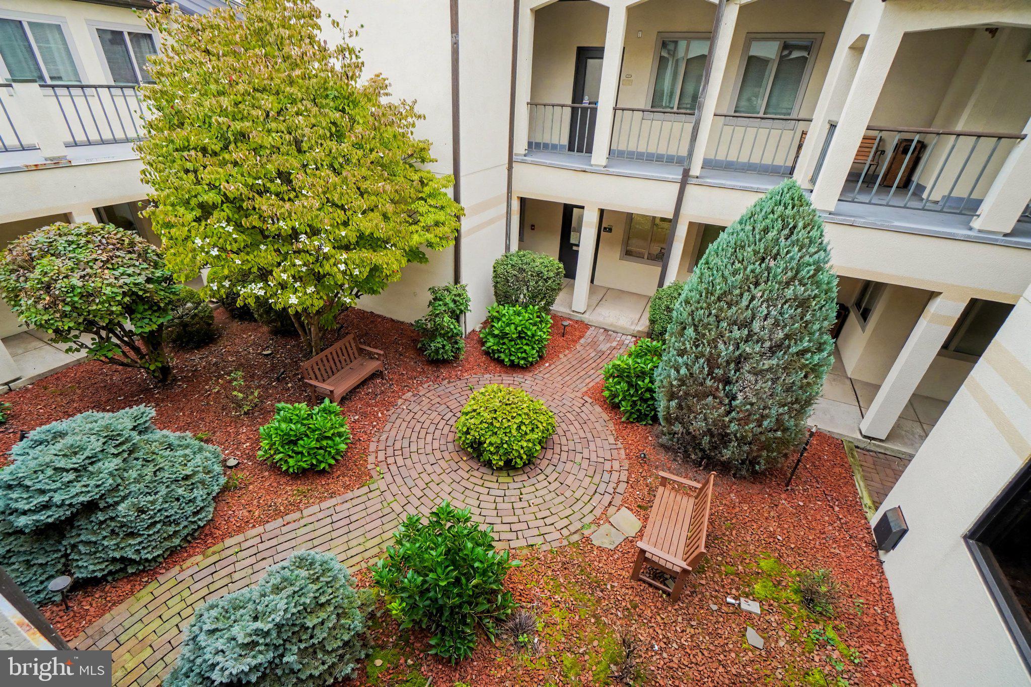 1372 N SUSQUEHANNA TRL