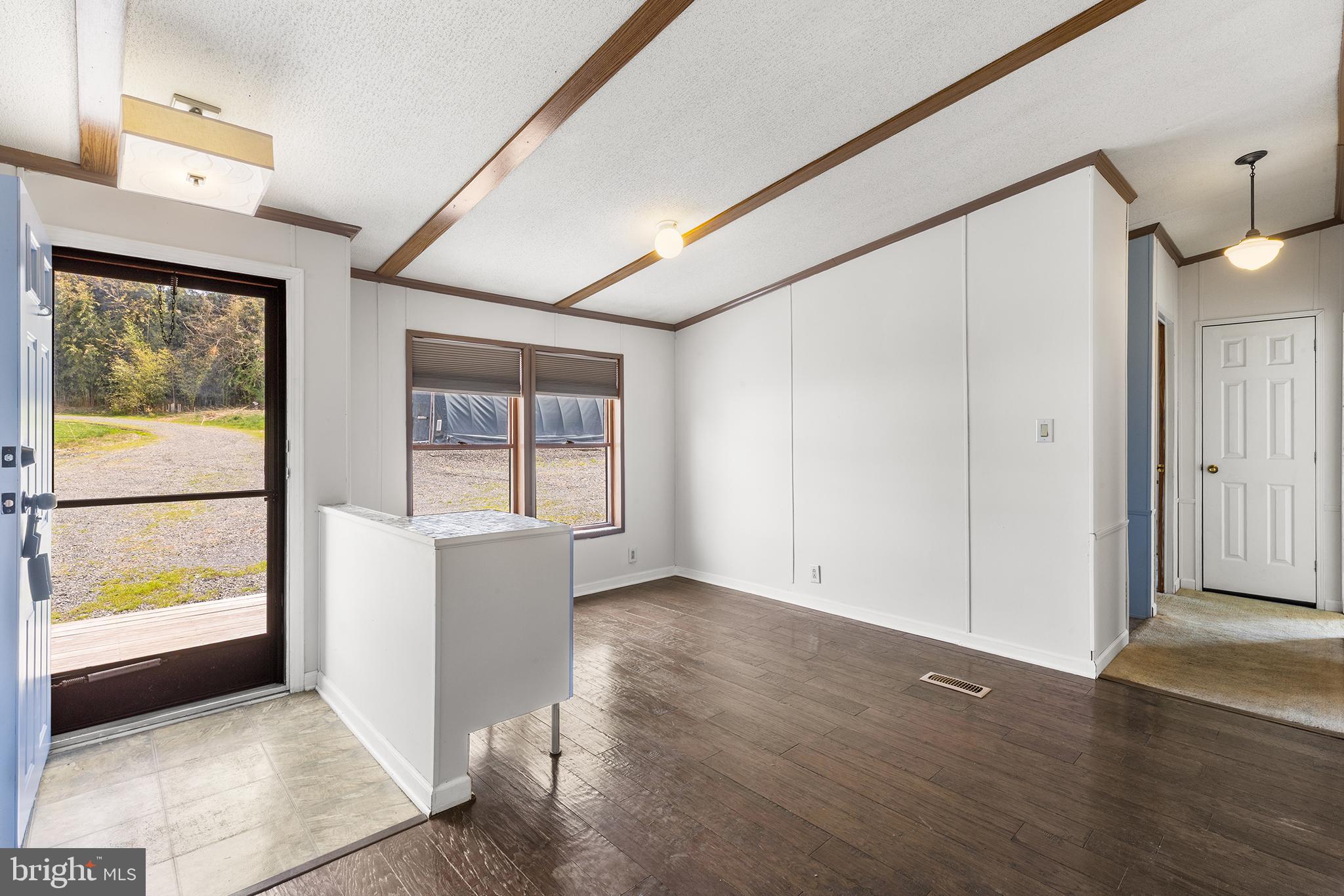 335 WEINSTEIGER ROAD