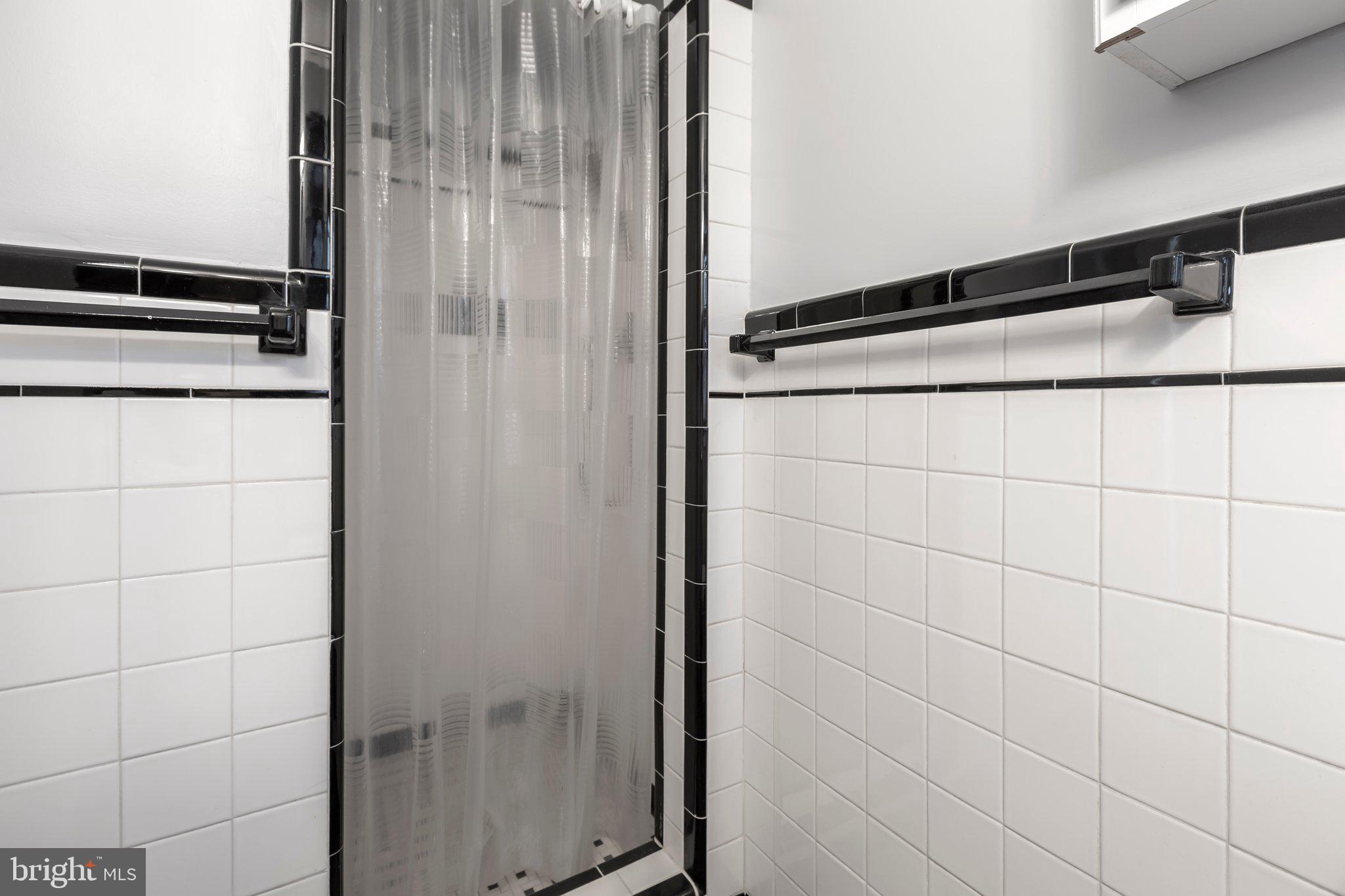 COLLEGE HEIGHTS - Residential Lease