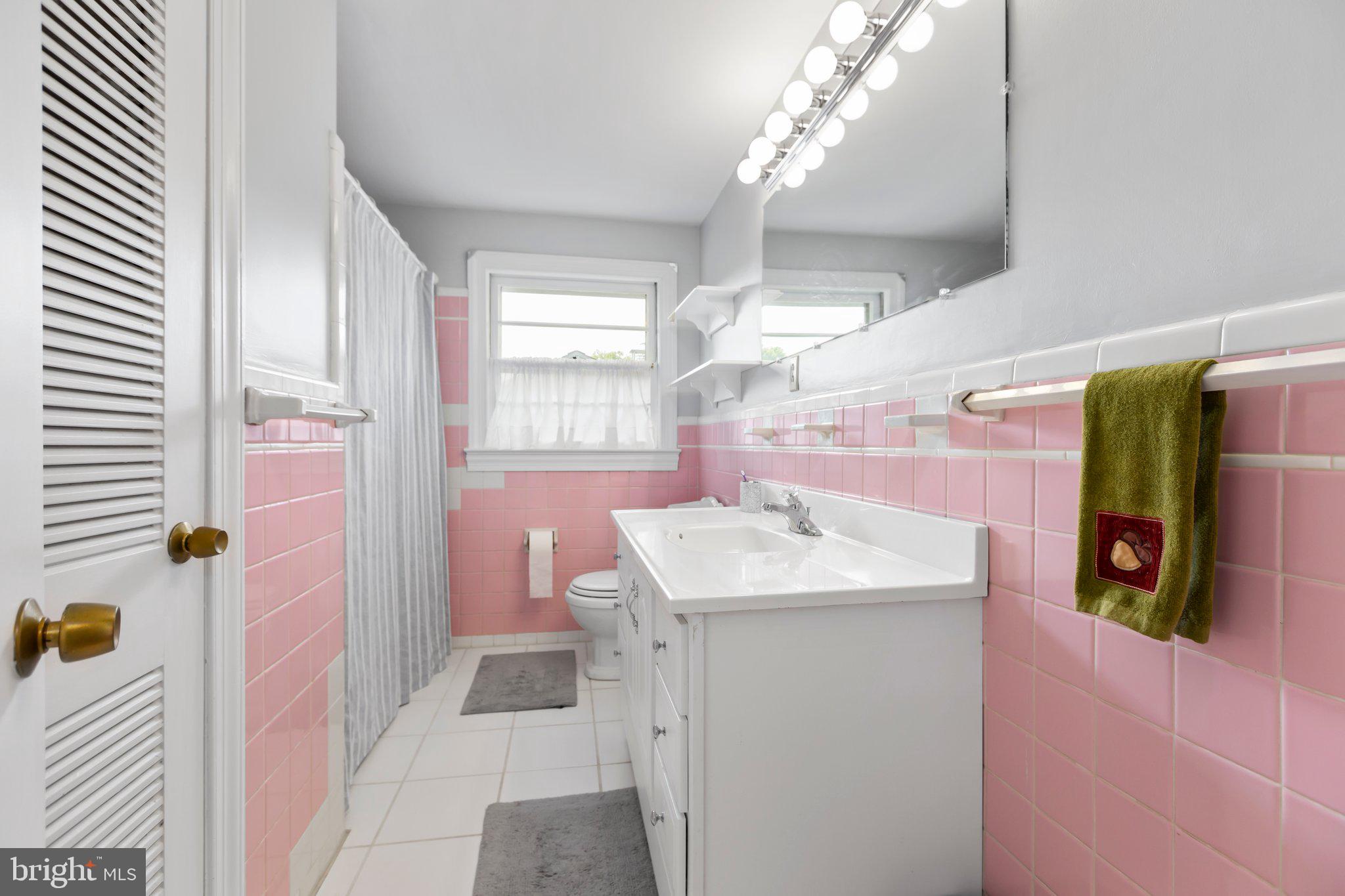 COLLEGE HEIGHTS - Residential Lease