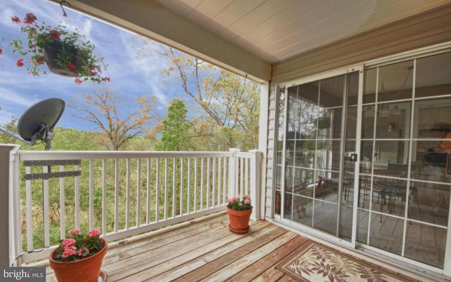 GUNSTON CORNER - Residential Lease