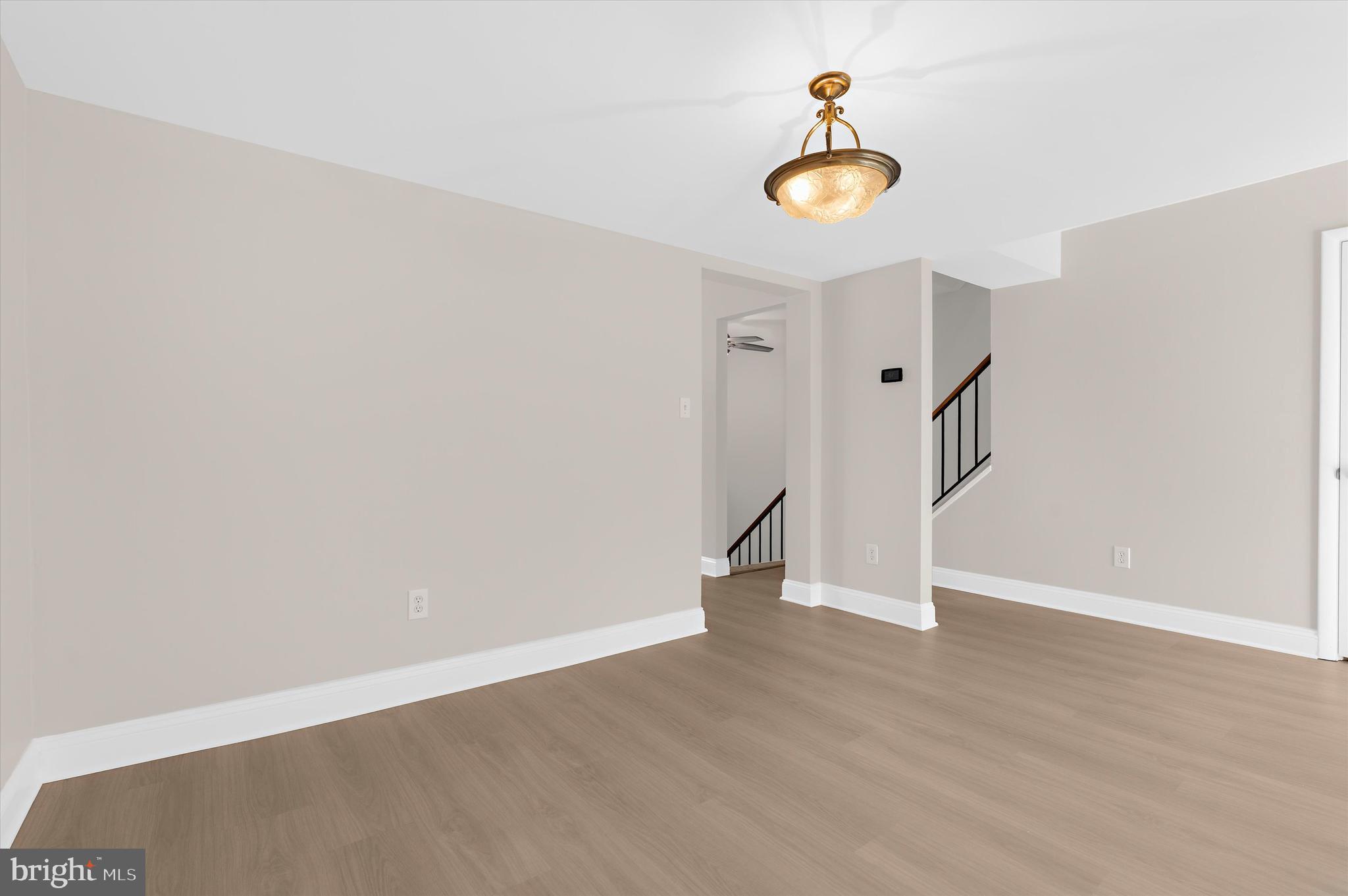 SUMMIT TOWNHOUSES - Residential