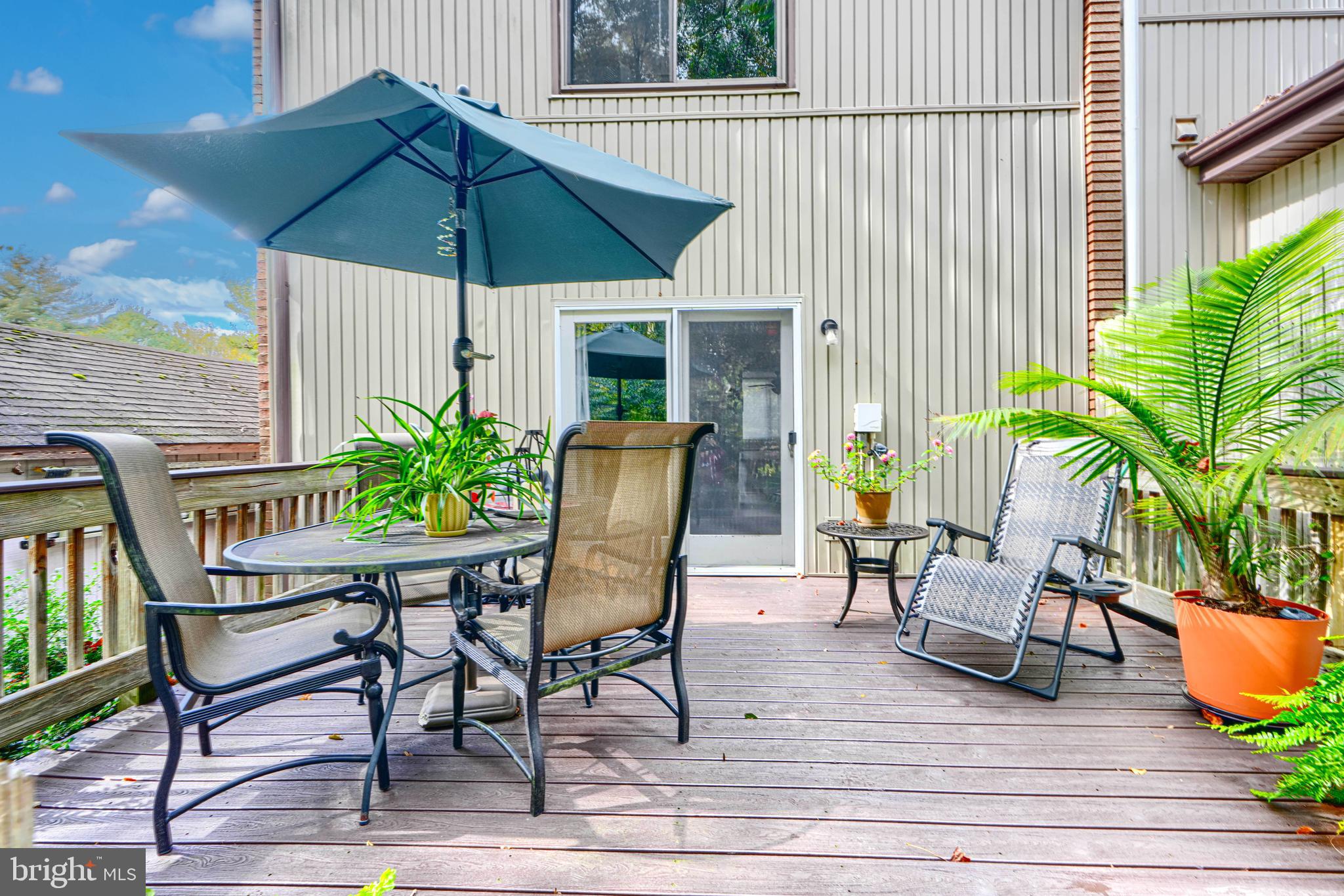 SUMMIT TOWNHOUSES - Residential