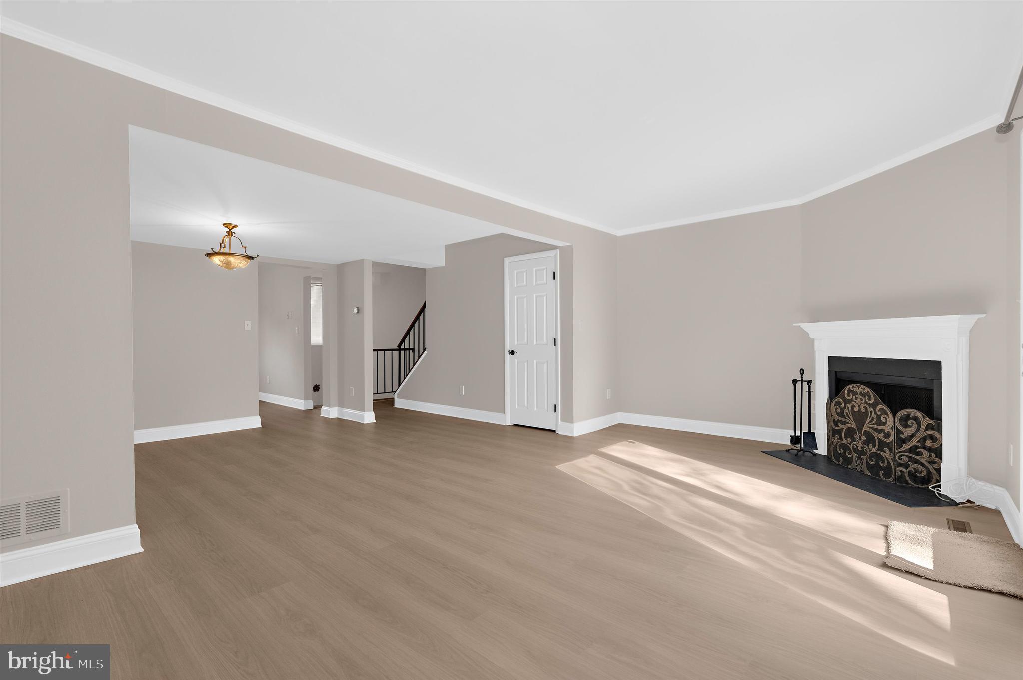 SUMMIT TOWNHOUSES - Residential