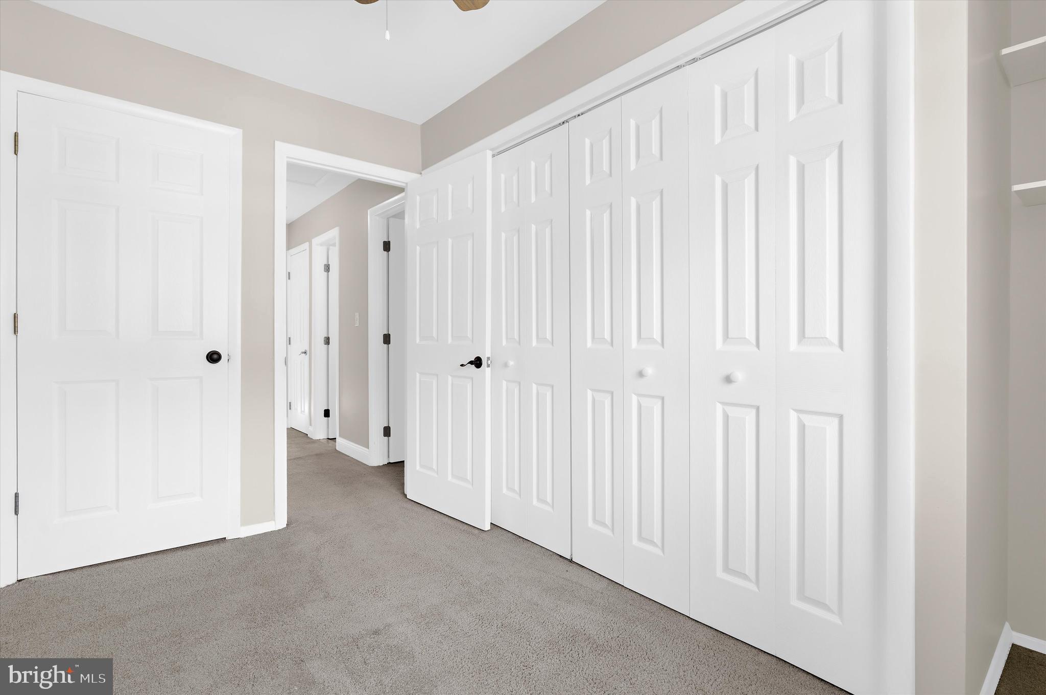 SUMMIT TOWNHOUSES - Residential