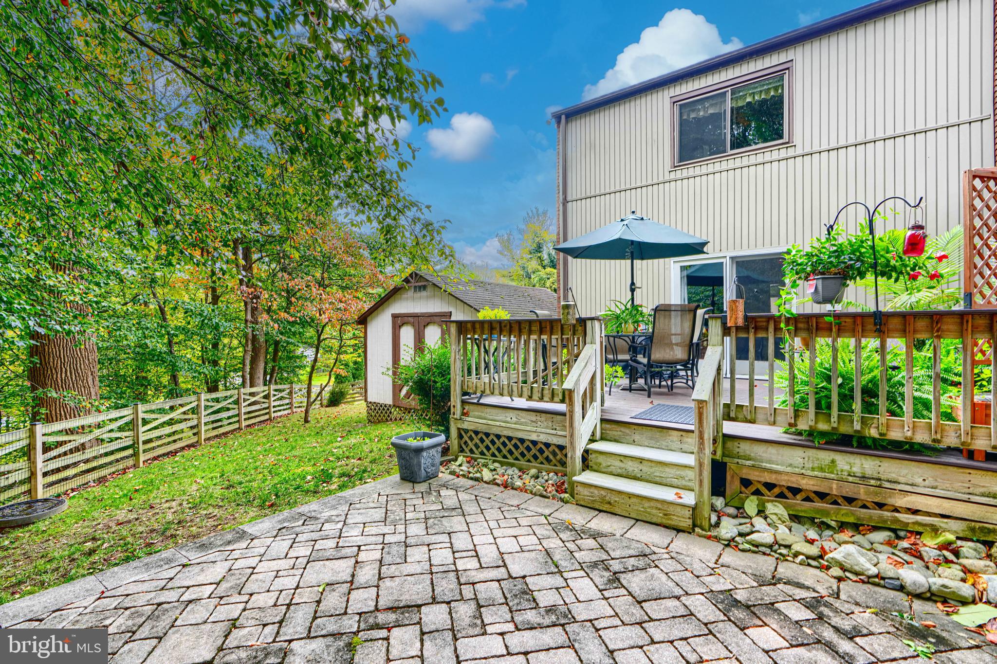 SUMMIT TOWNHOUSES - Residential