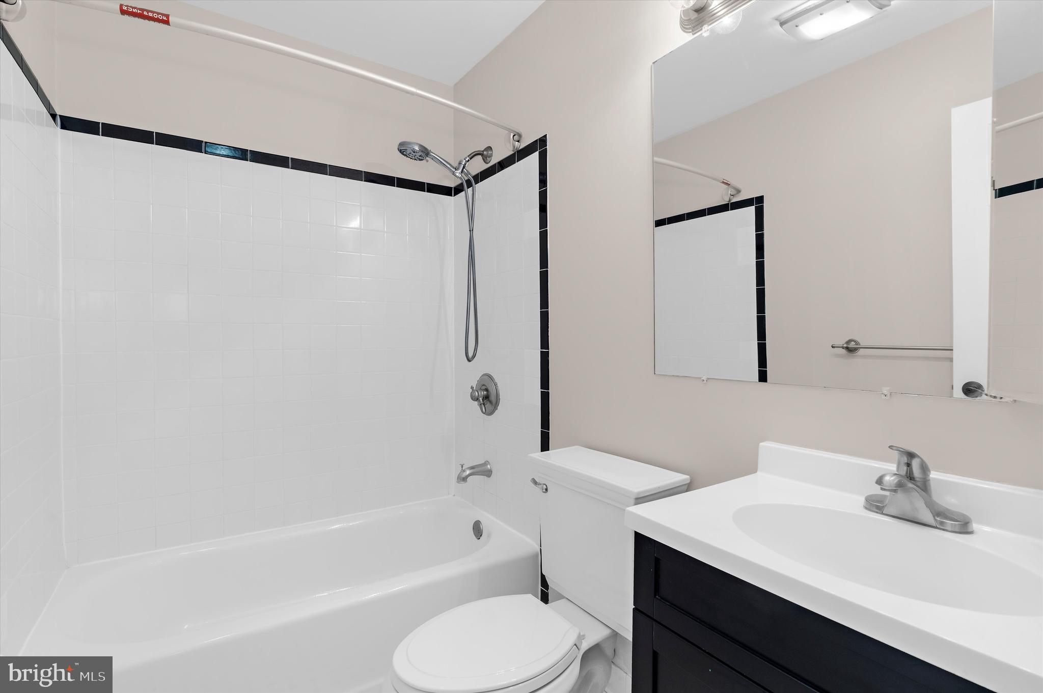 SUMMIT TOWNHOUSES - Residential