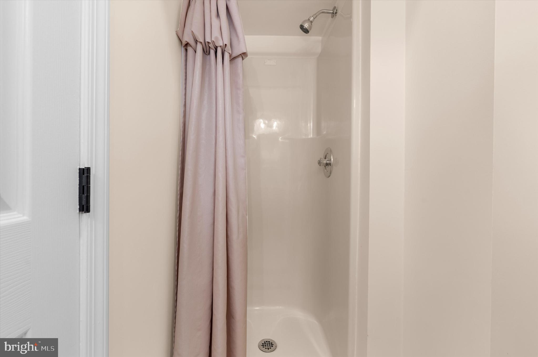 SUMMIT TOWNHOUSES - Residential