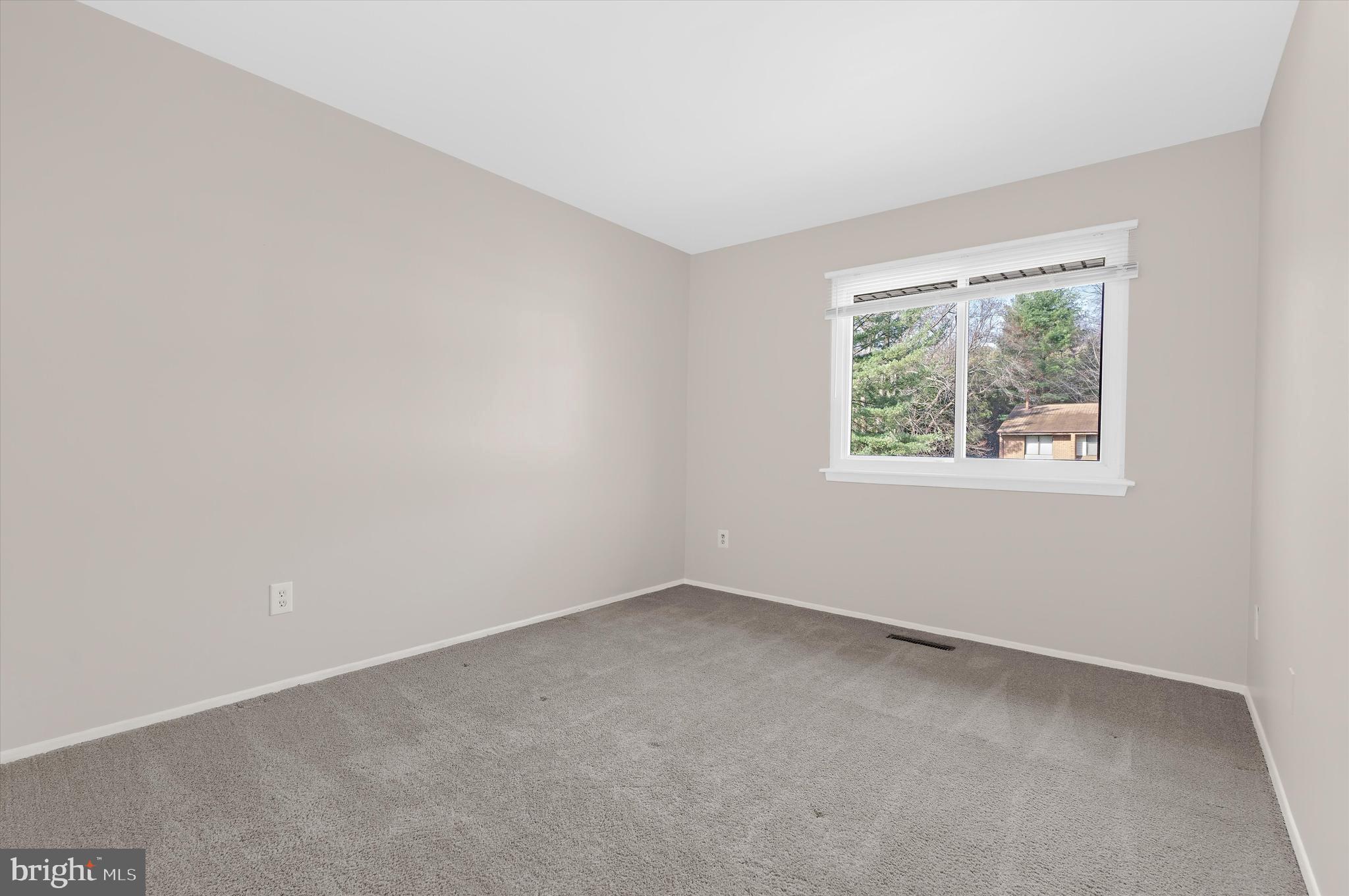 SUMMIT TOWNHOUSES - Residential