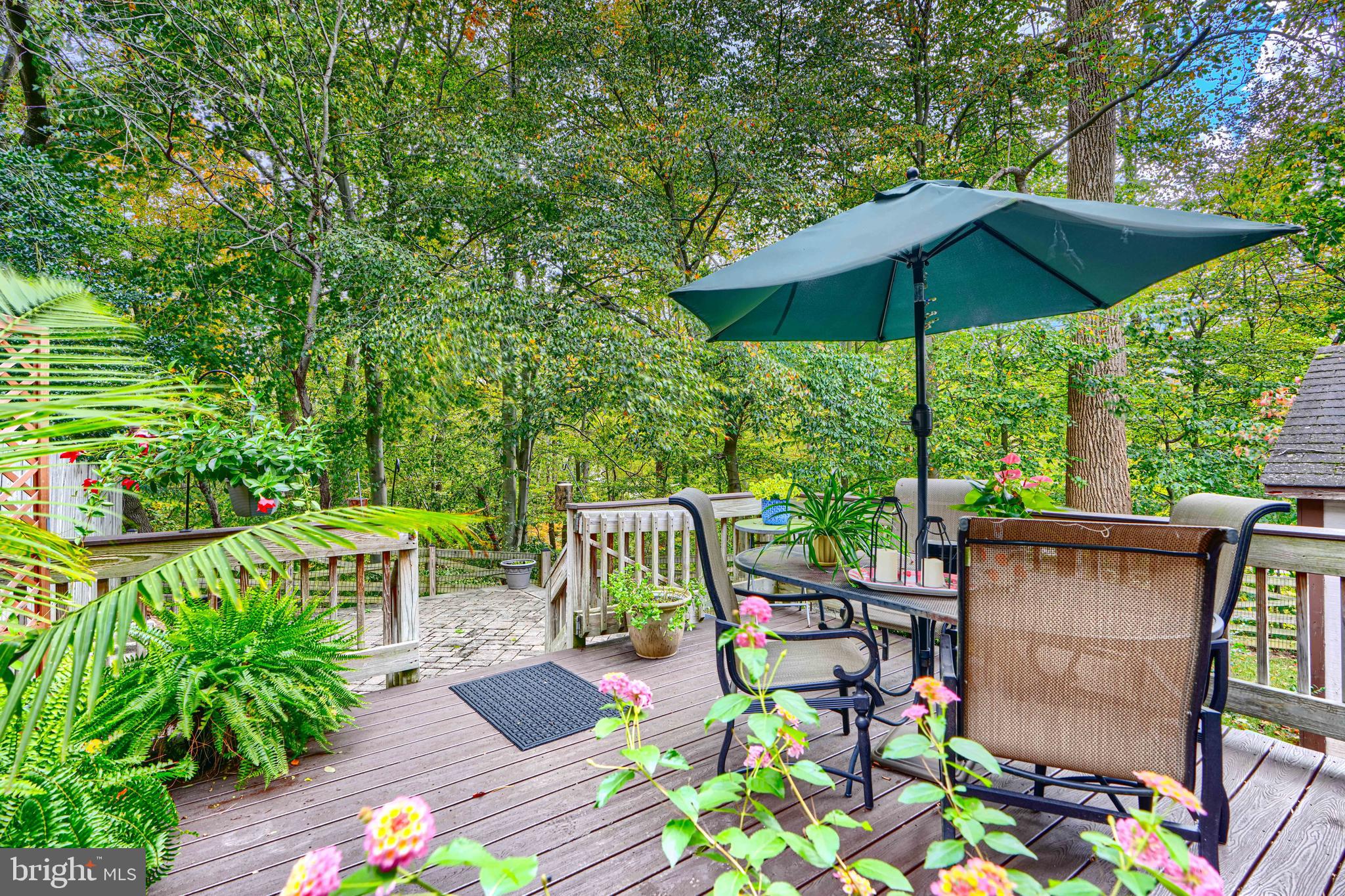 SUMMIT TOWNHOUSES - Residential