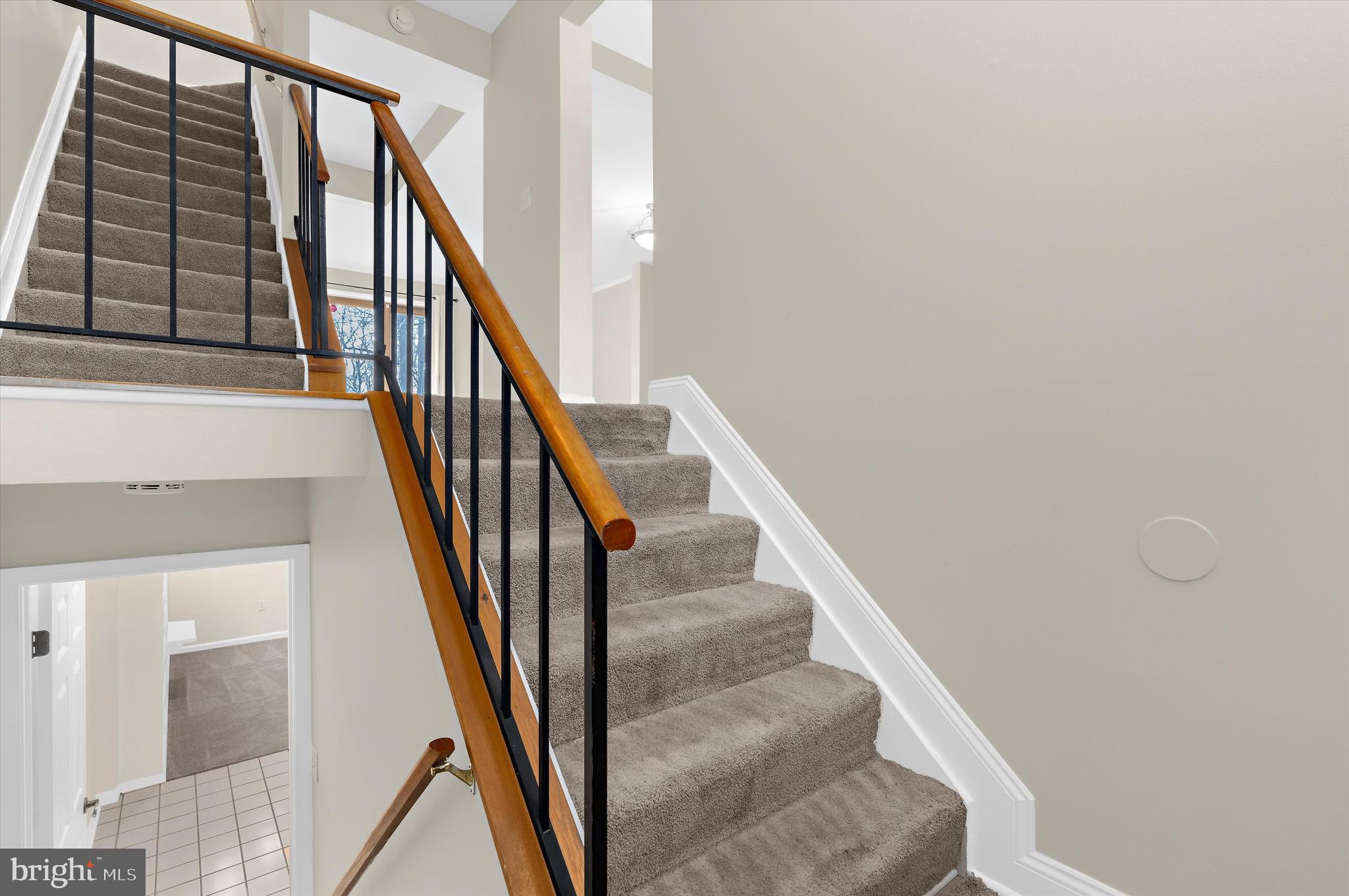 SUMMIT TOWNHOUSES - Residential