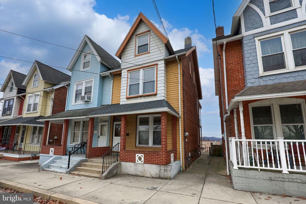 Photo of 138 S 6th St, COLUMBIA, PA 17512 (MLS # PALA2082144)