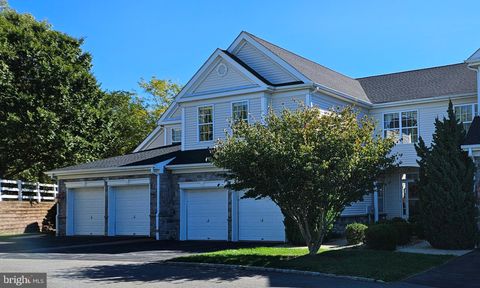 228 MERION LANE EASTON PA 18042