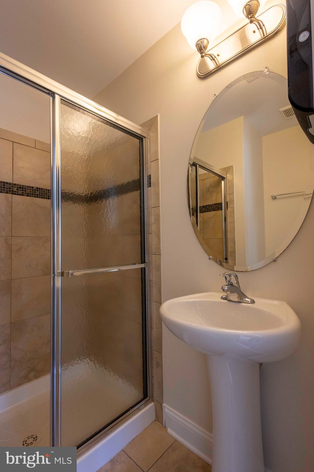 WASHINGTON VILLAGE - Residential Lease