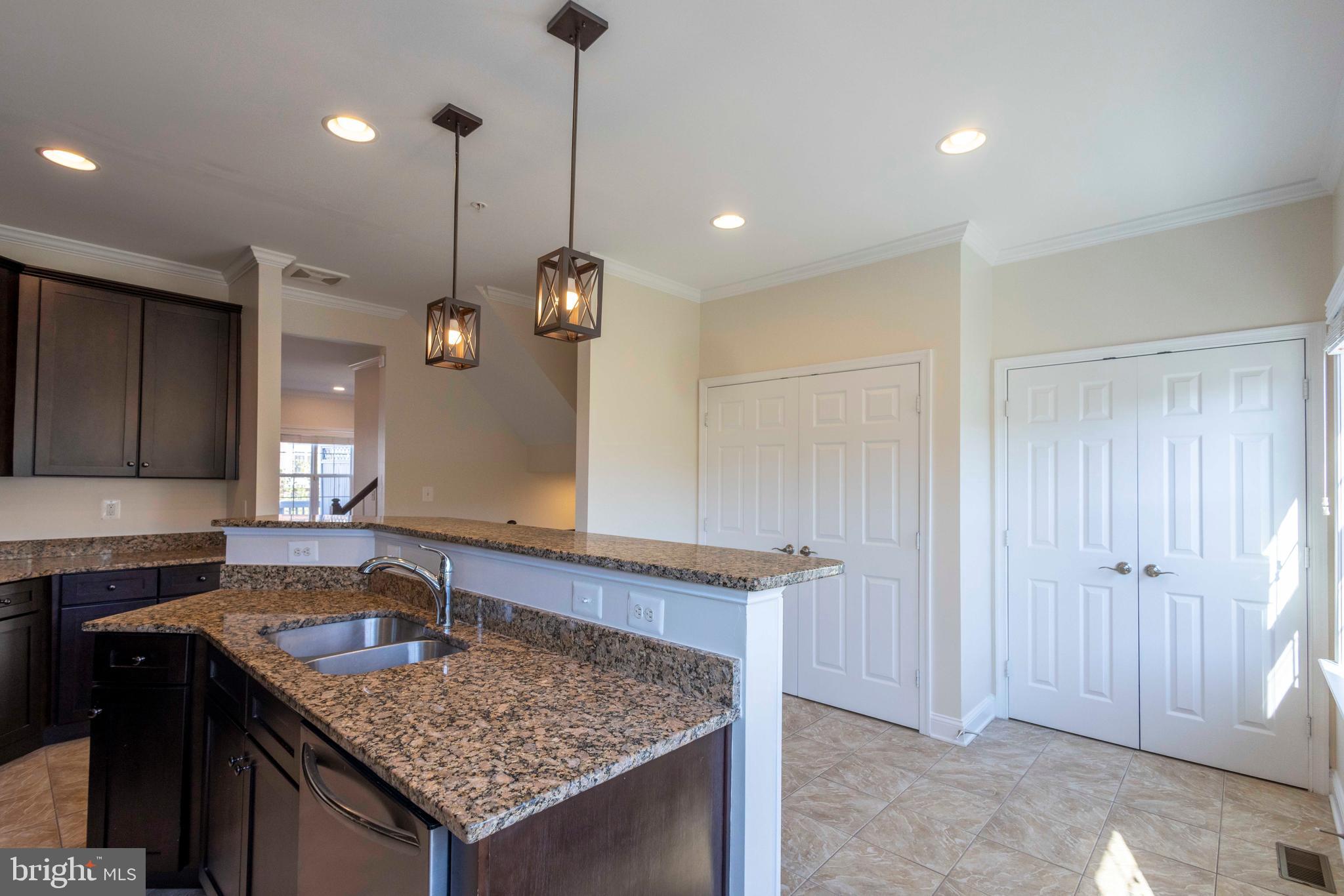 WASHINGTON VILLAGE - Residential Lease