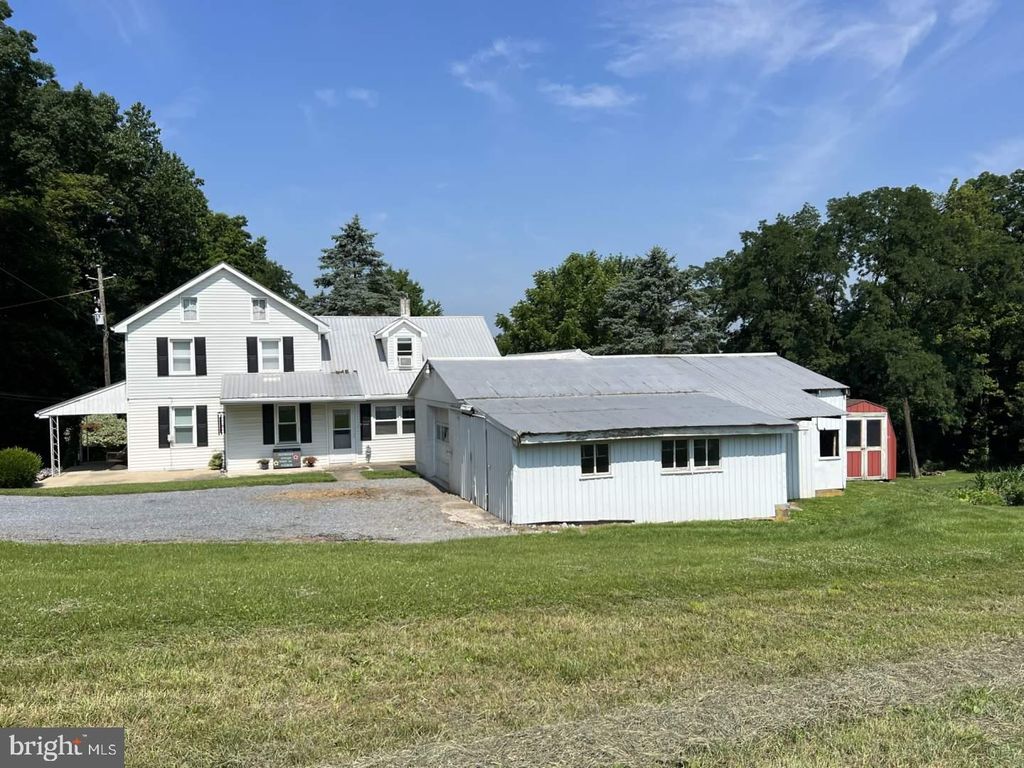 Photo of 716 RED RUN RD, NEW HOLLAND, PA 17557 (MLS # PALA2040132)
