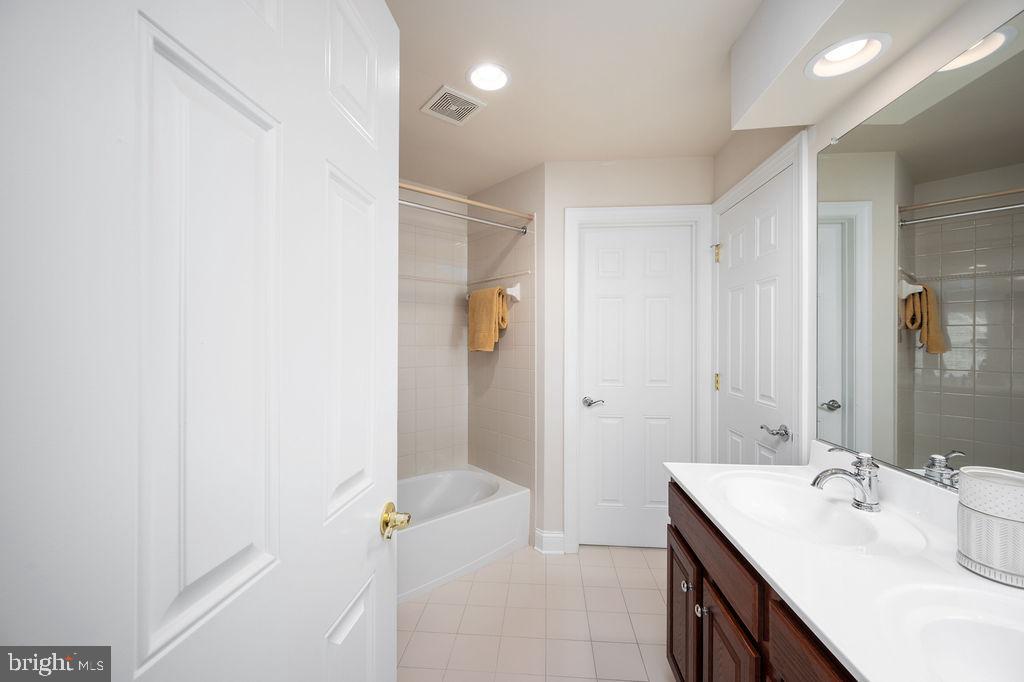 POWELLS LANDING - Residential