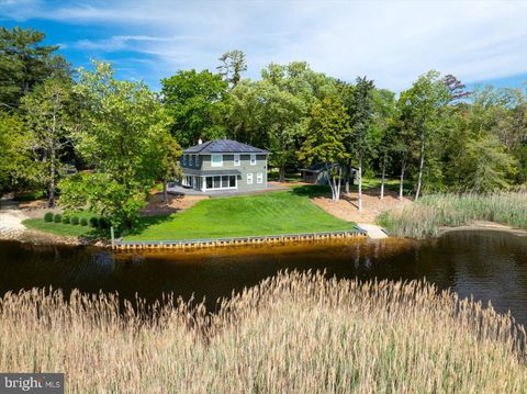 138 N MAPLE AVENUE TUCKERTON NJ 08087