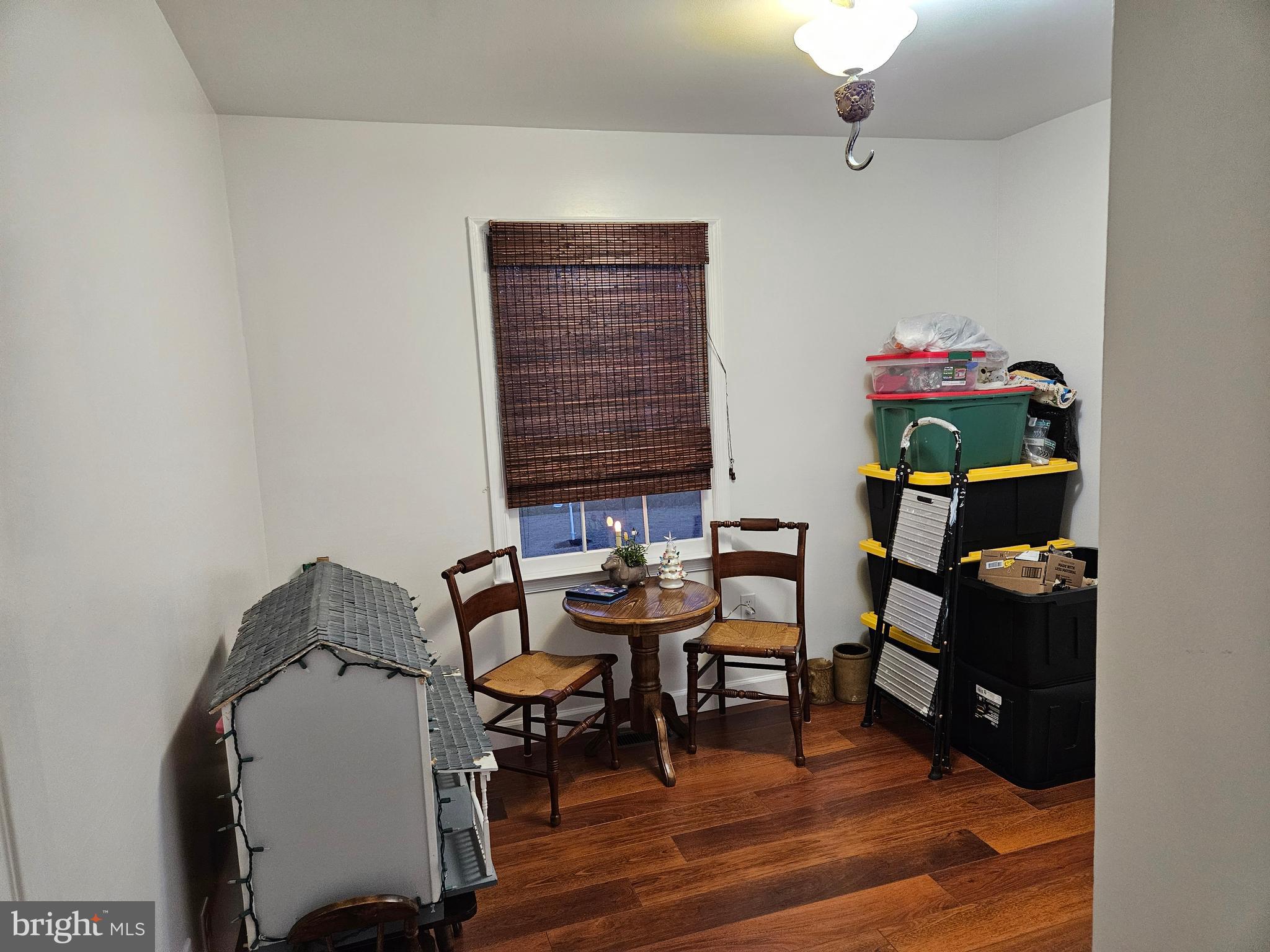 SUTTON - Residential