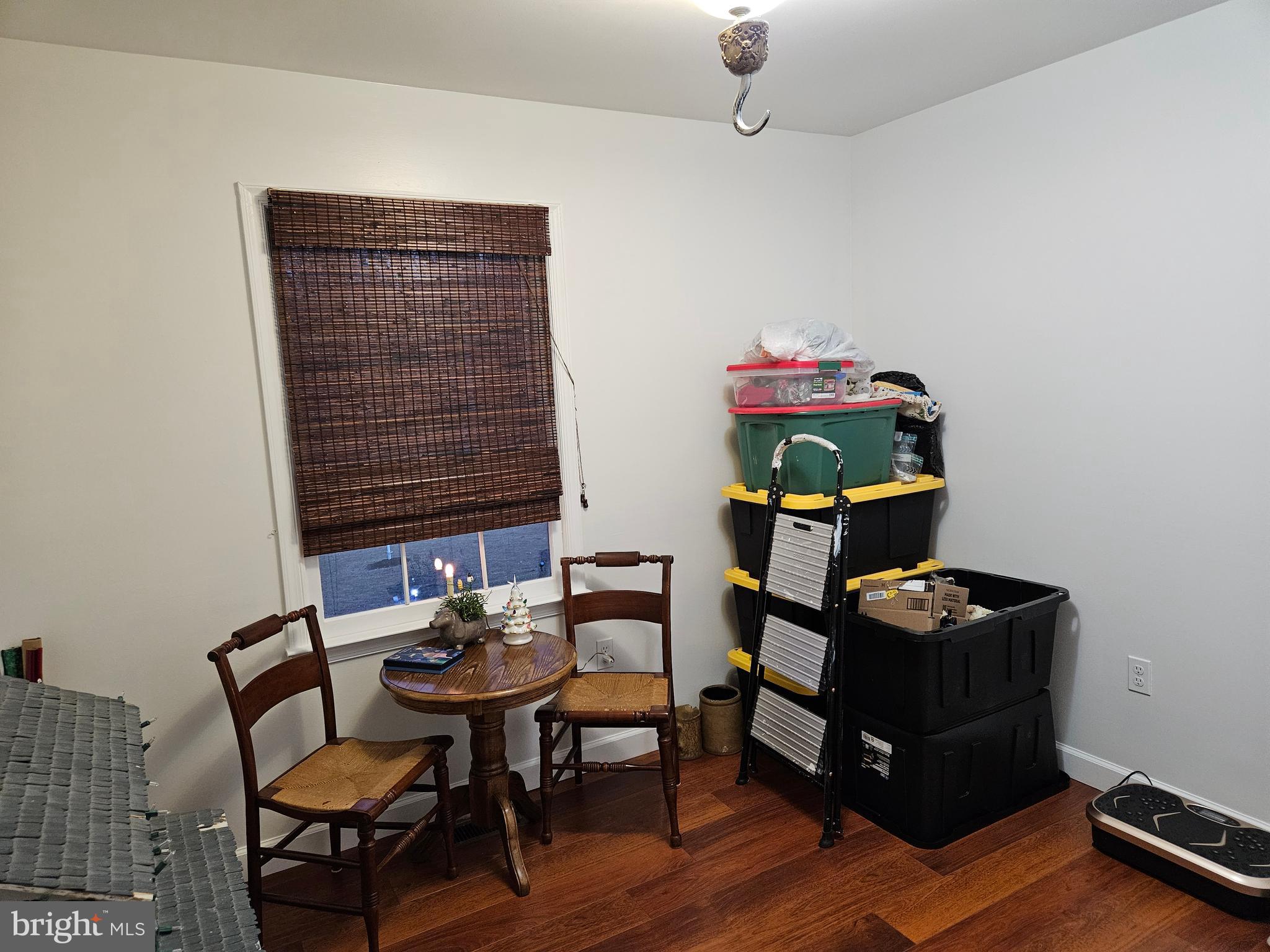 SUTTON - Residential