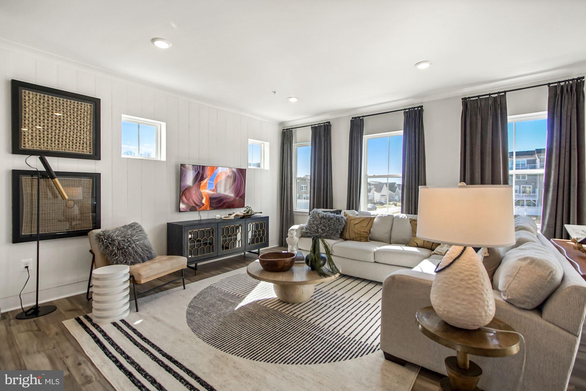 ST. CHARLES - Residential