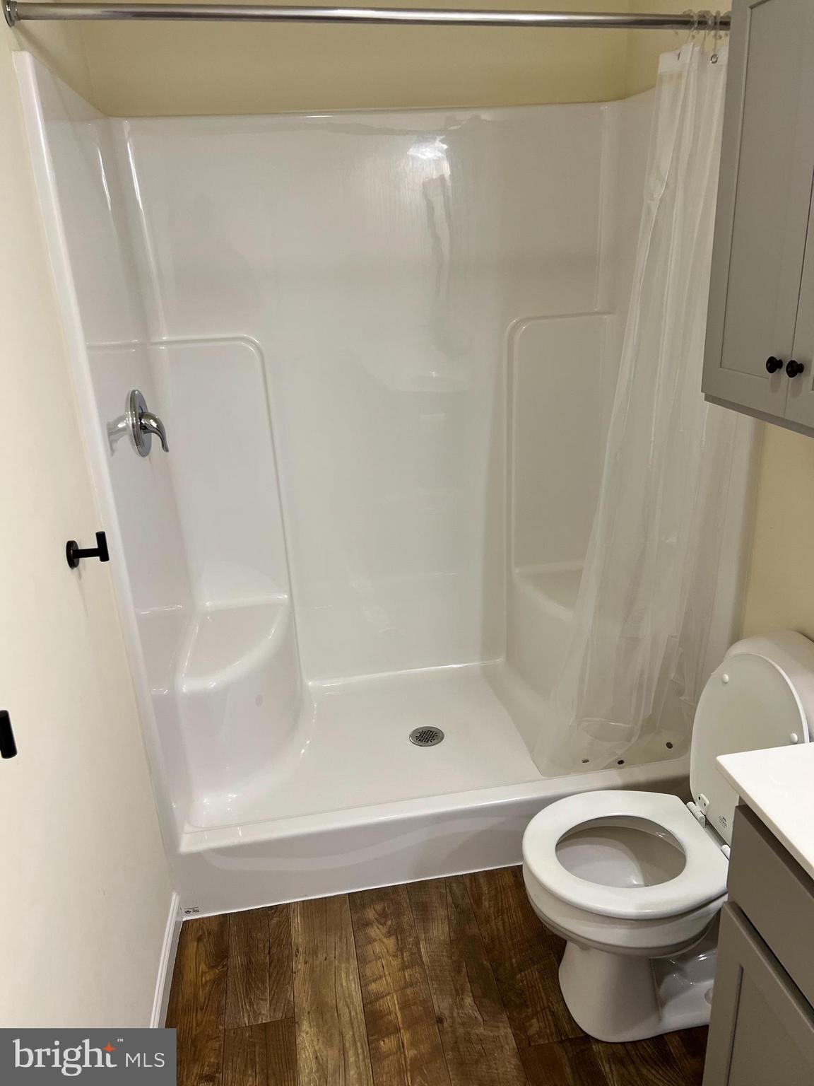 TRAIL SIDE - Residential Lease