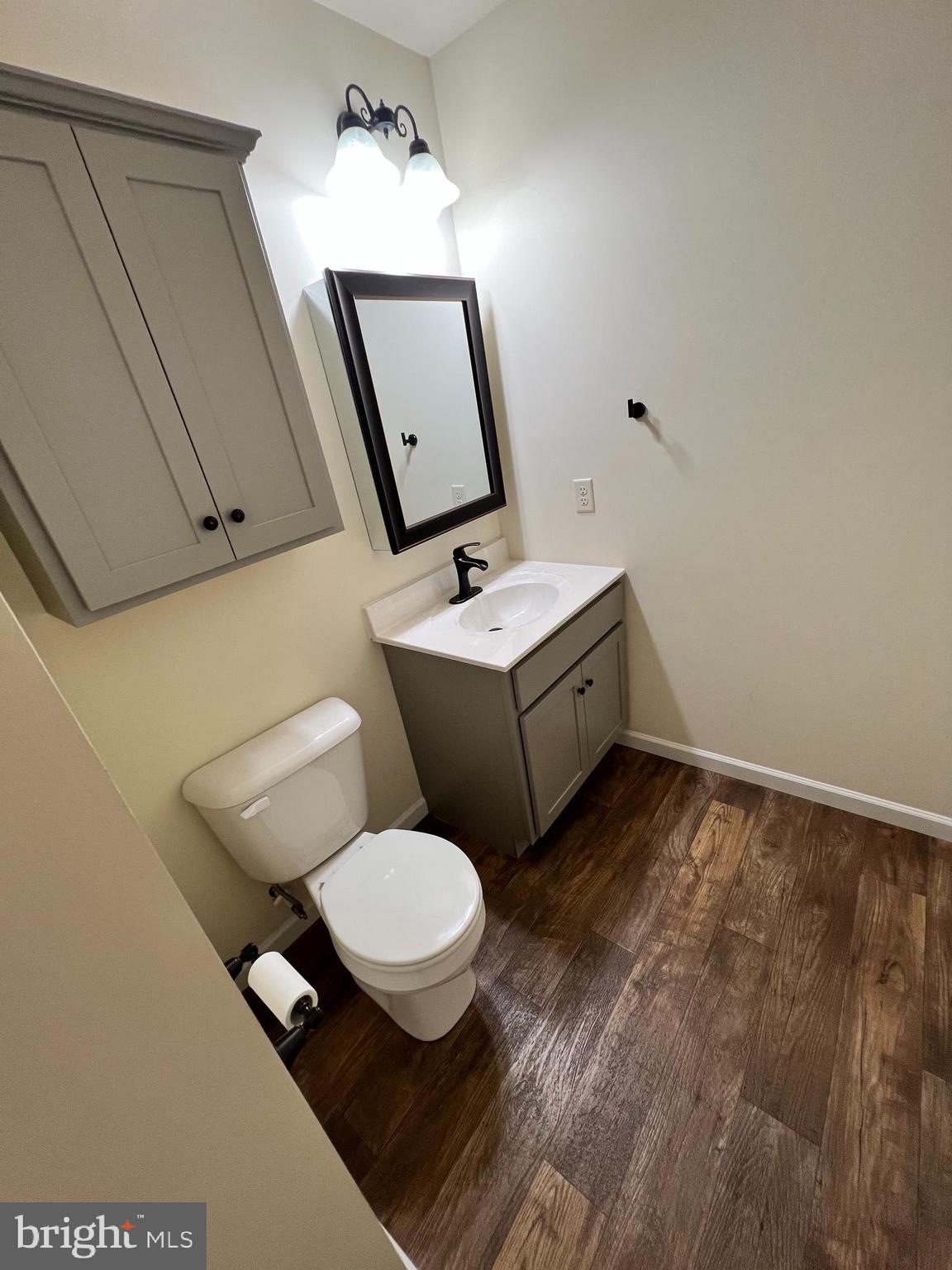 TRAIL SIDE - Residential Lease