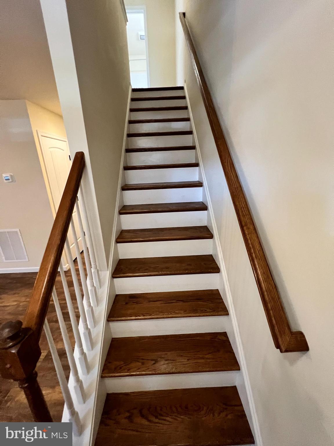 TRAIL SIDE - Residential Lease