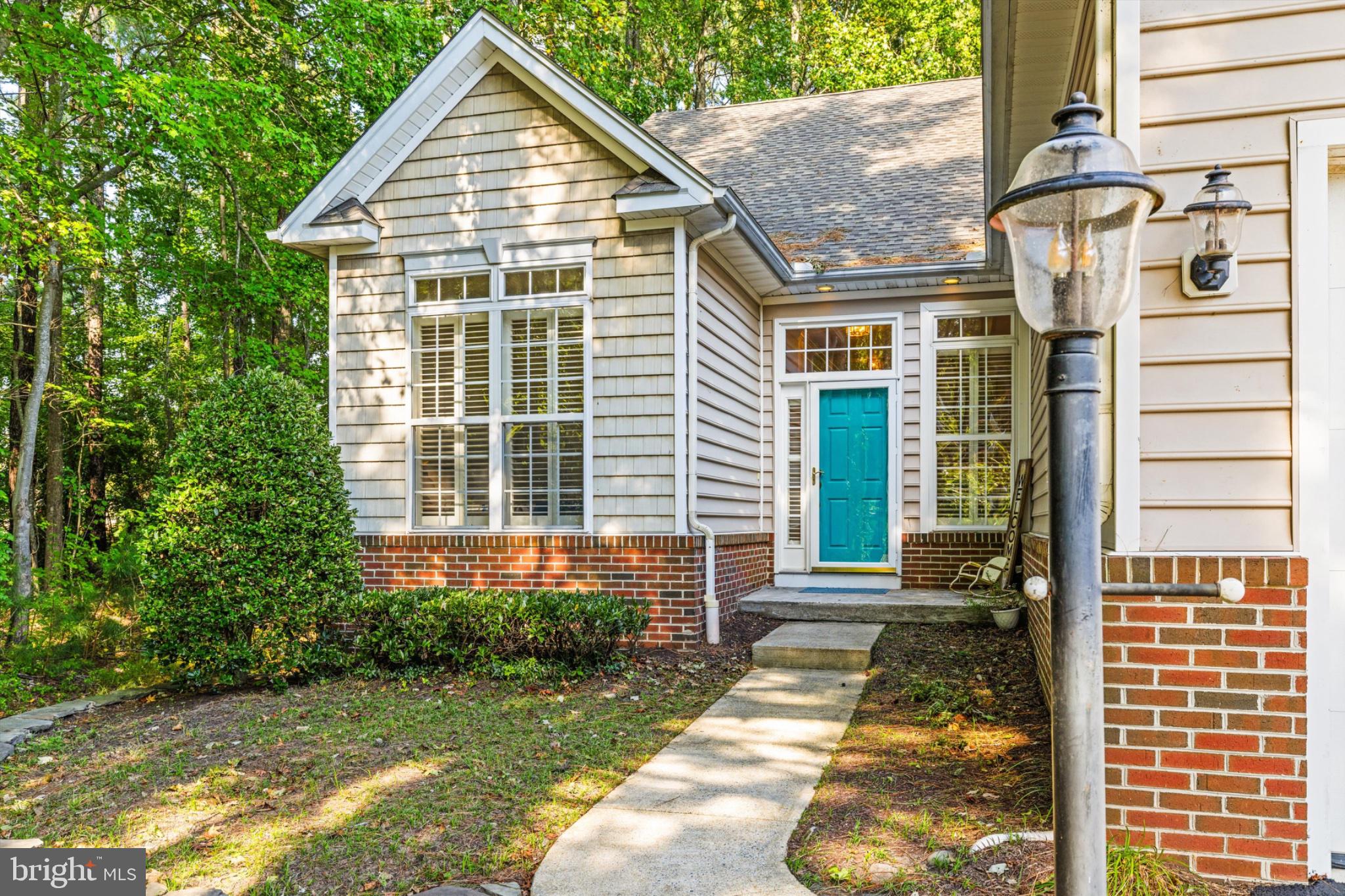 7 BRUSH ISLAND COURT