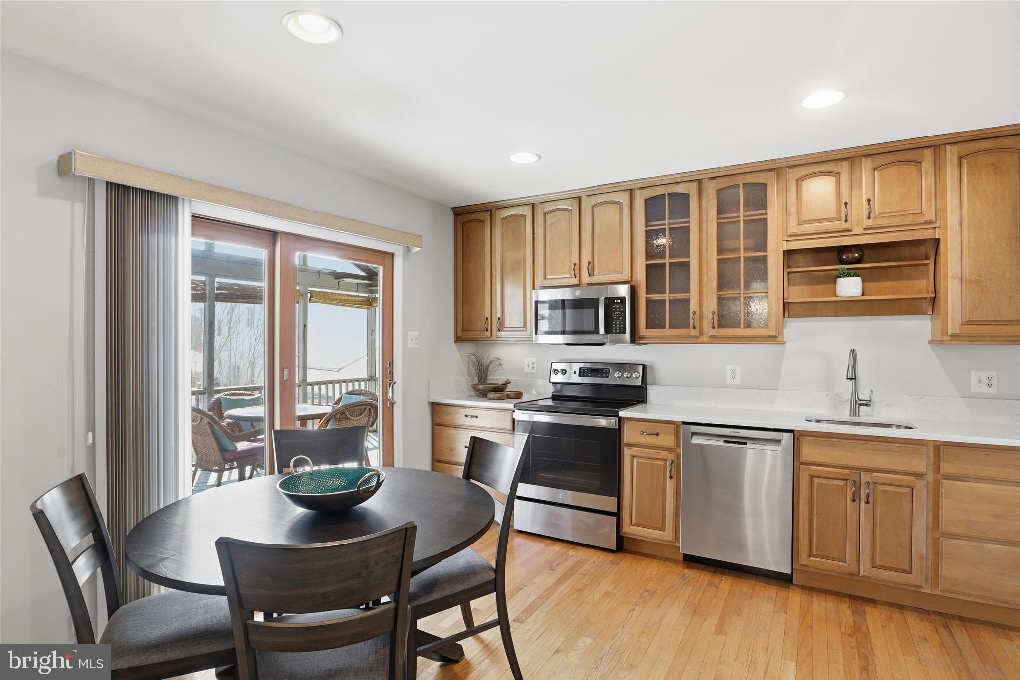 CAMELOT - Residential