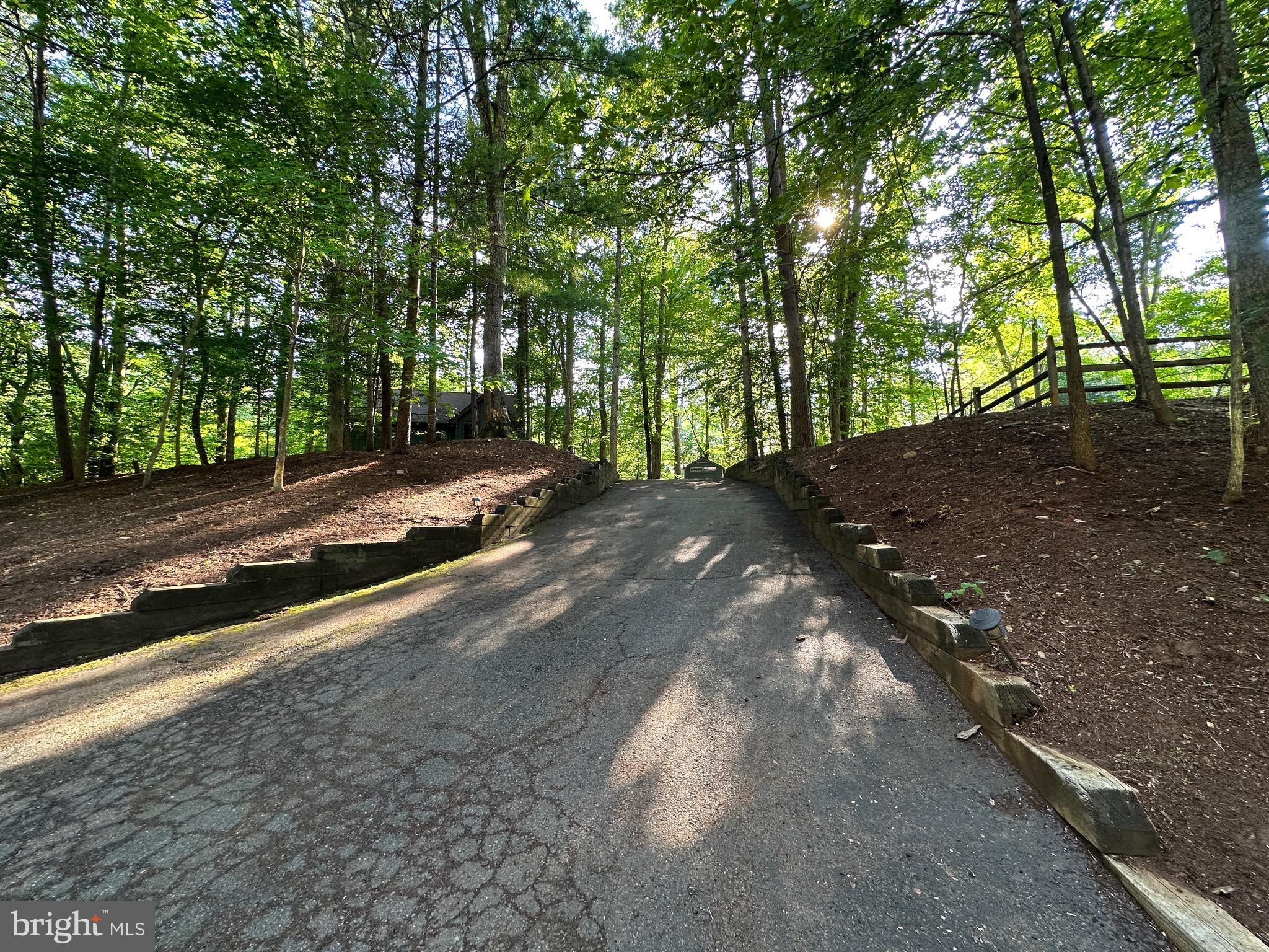 6303 OCCOQUAN FOREST DRIVE